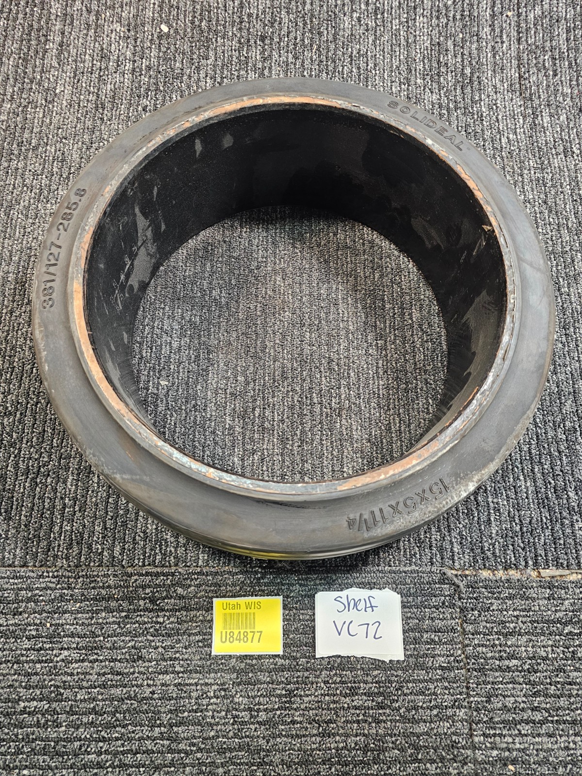 (QTY 1) Solideal 15x5x11-1/4 Smooth Press-On Forklift Tire 381/127-285.8 Metric