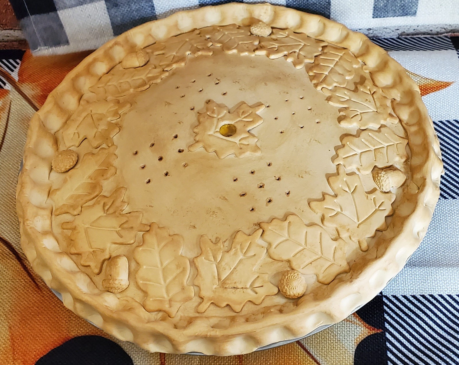 9 ½ Faux Fruit Pies Apple,Peach, Blueberry, Cherry & Banana Lattice Top Pies