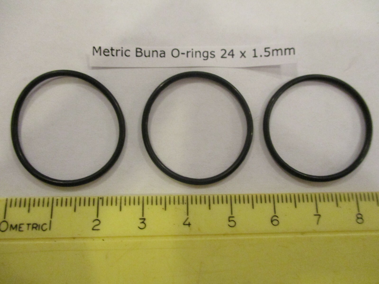24mm ID x 27mm OD x 1.5mm thick O-ring. Buna-70. Quan 3.