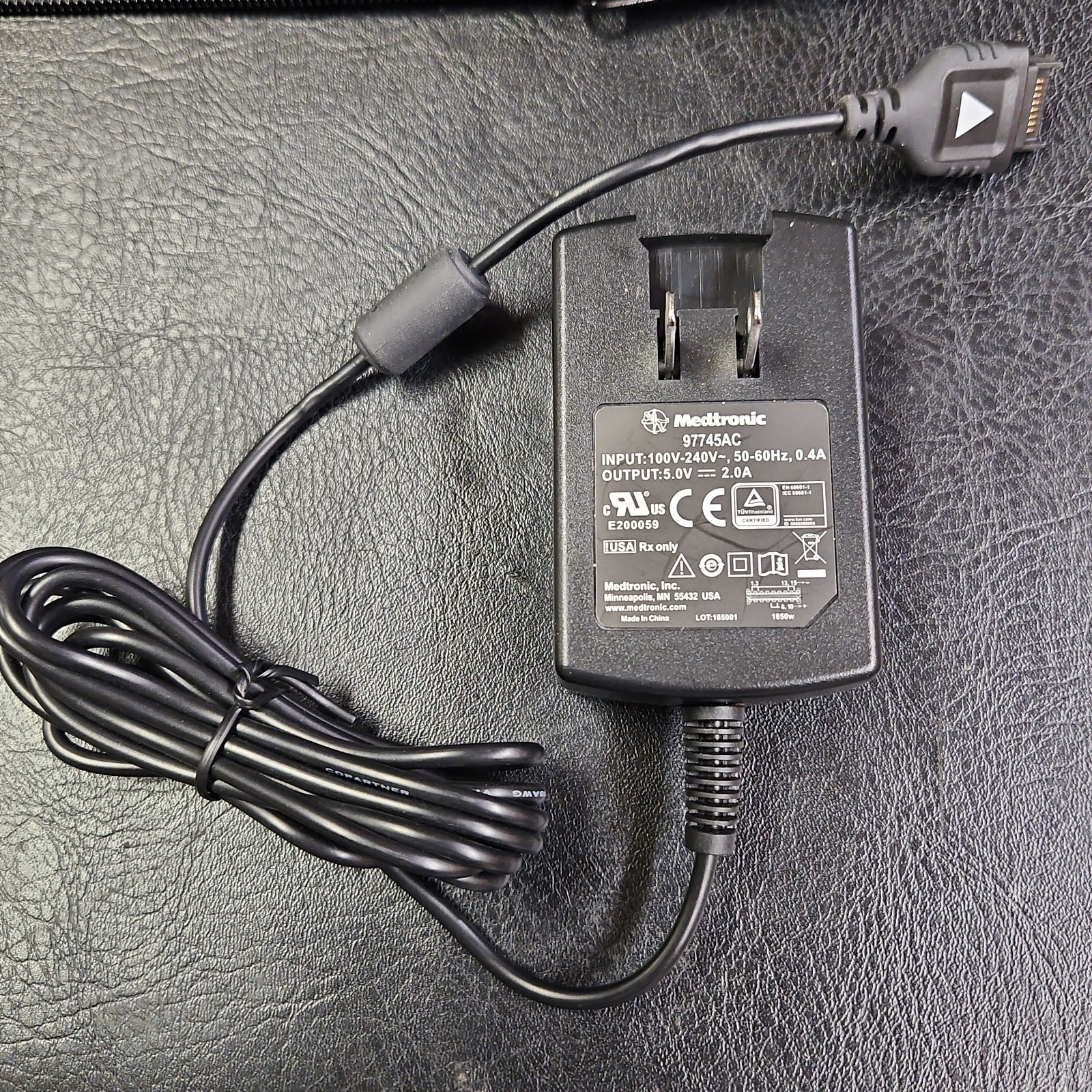 MEDTRONIC CONTROLLER 97745 and CHARGER MODEL 97745AC with CASE all instructions
