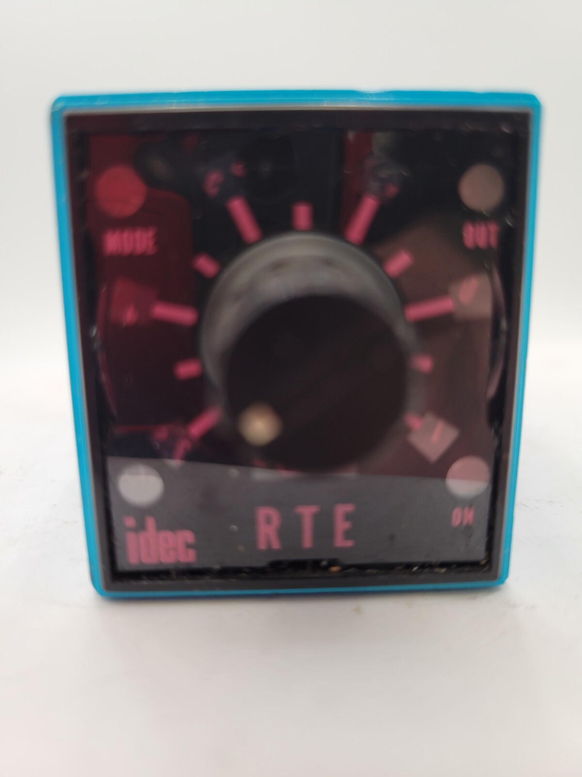 IDEC RTE-P11 Electronic Timer Plug-in Mount DPDT 10A 120VAC Coil 24V AC/DC 8-Pin