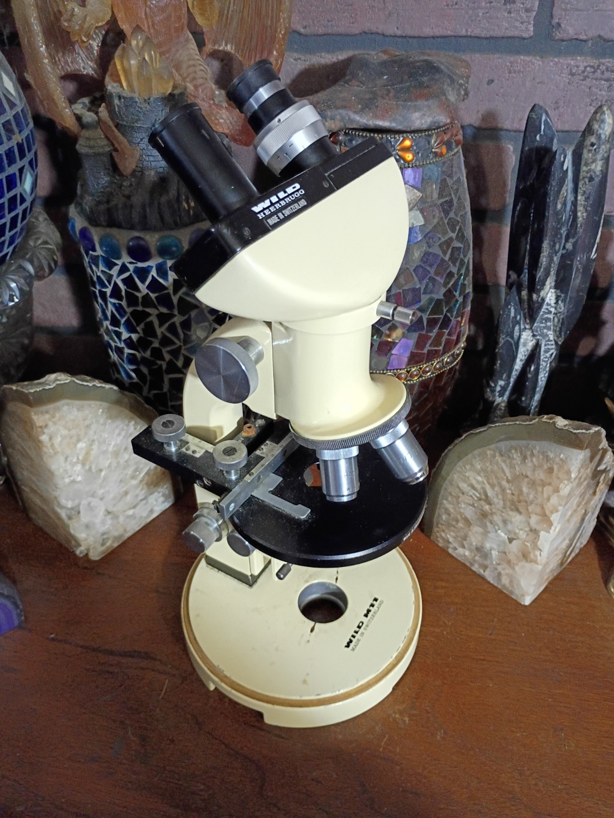 Vintage Wild Heerbrugg M11 Bino Microscope Switzerland Vintage 2 Objectives Nice