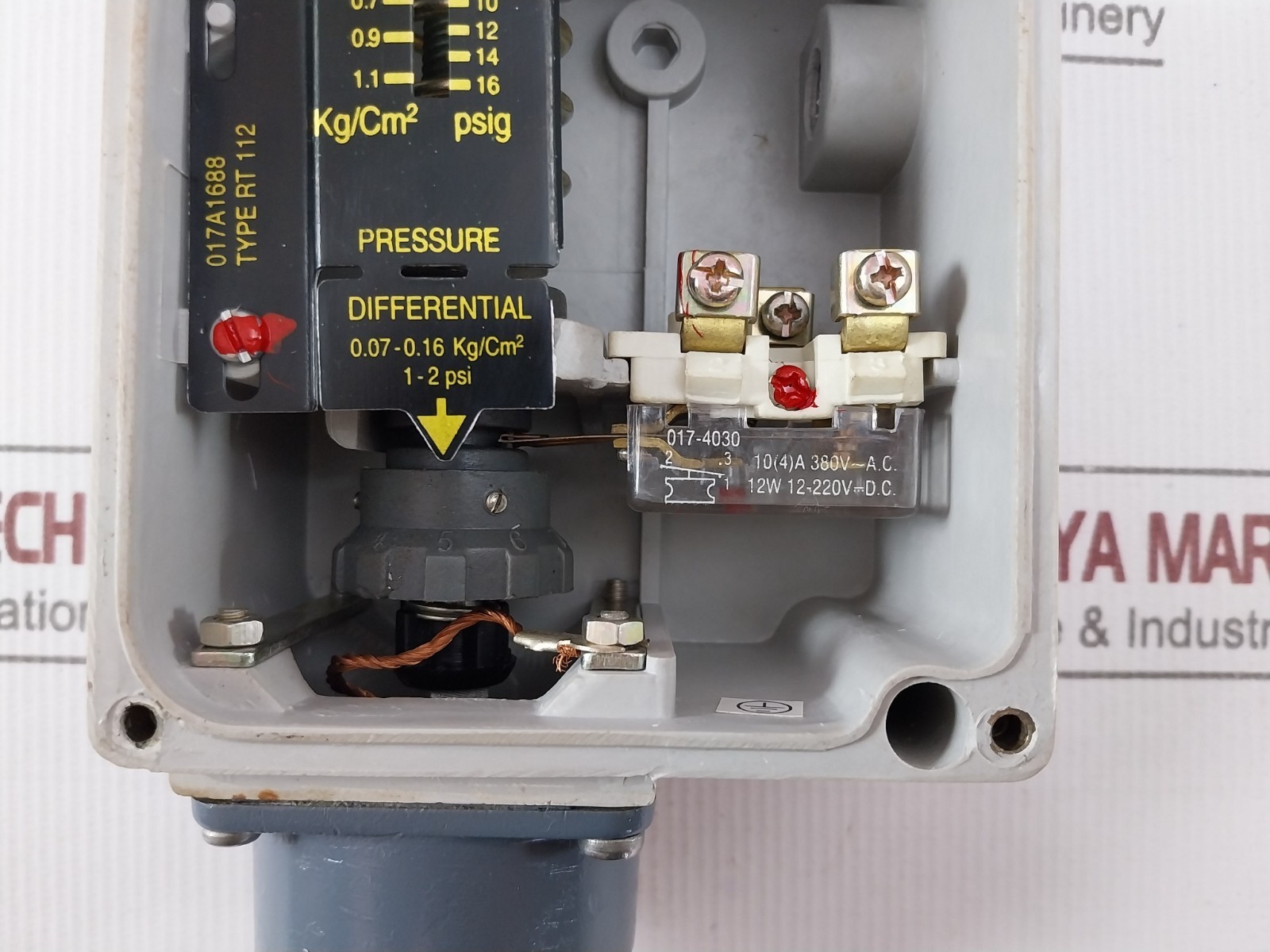 INDFOS RT 112 PB Pressure Switch AC 10A 380VAC DC 12W 12–220V 0.1–1.1 KG/CM2