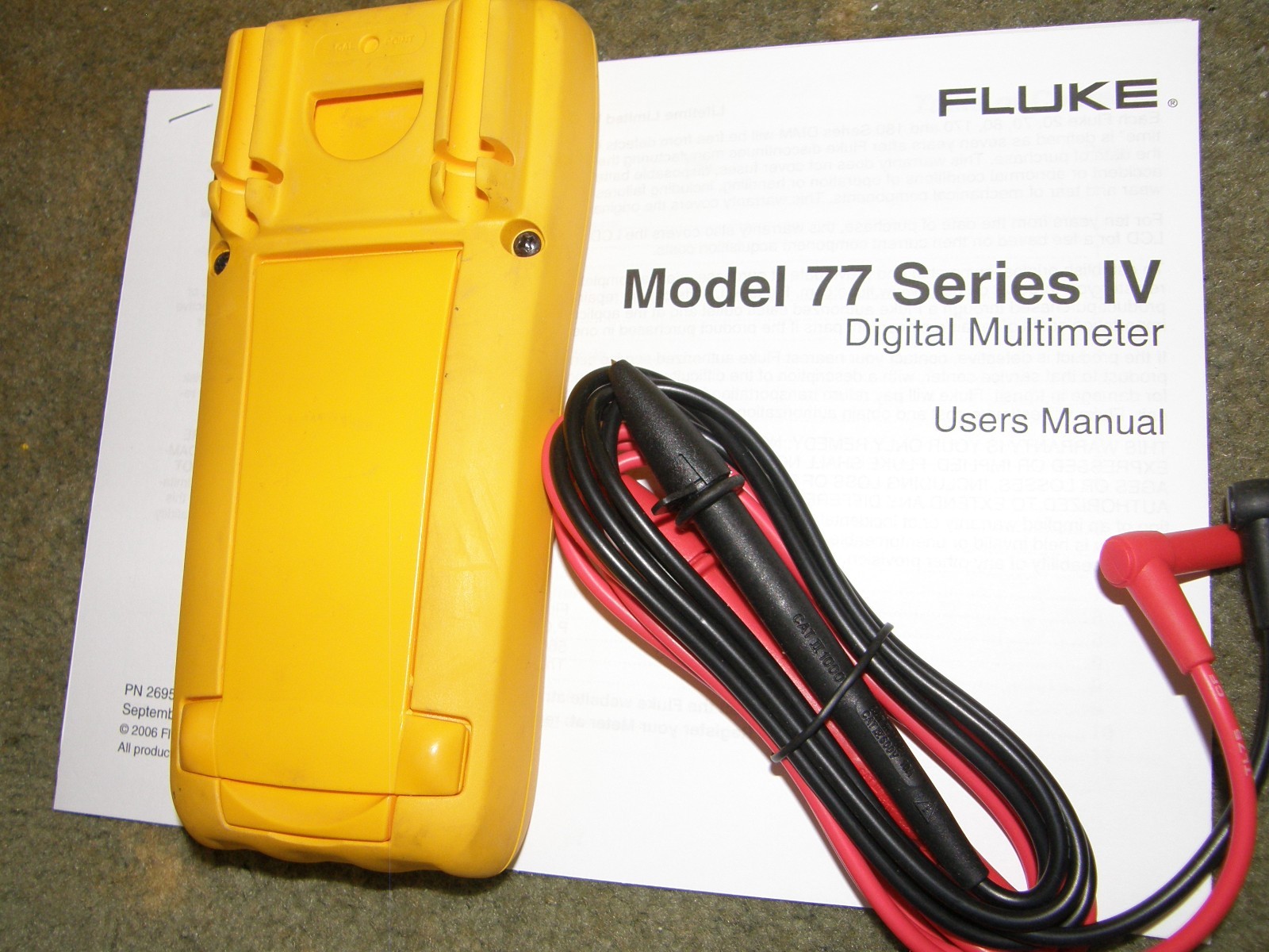 FLUKE 77IV Multimeter EXCELLENT CONDITION w NEW FLUKE TL75 PROBES