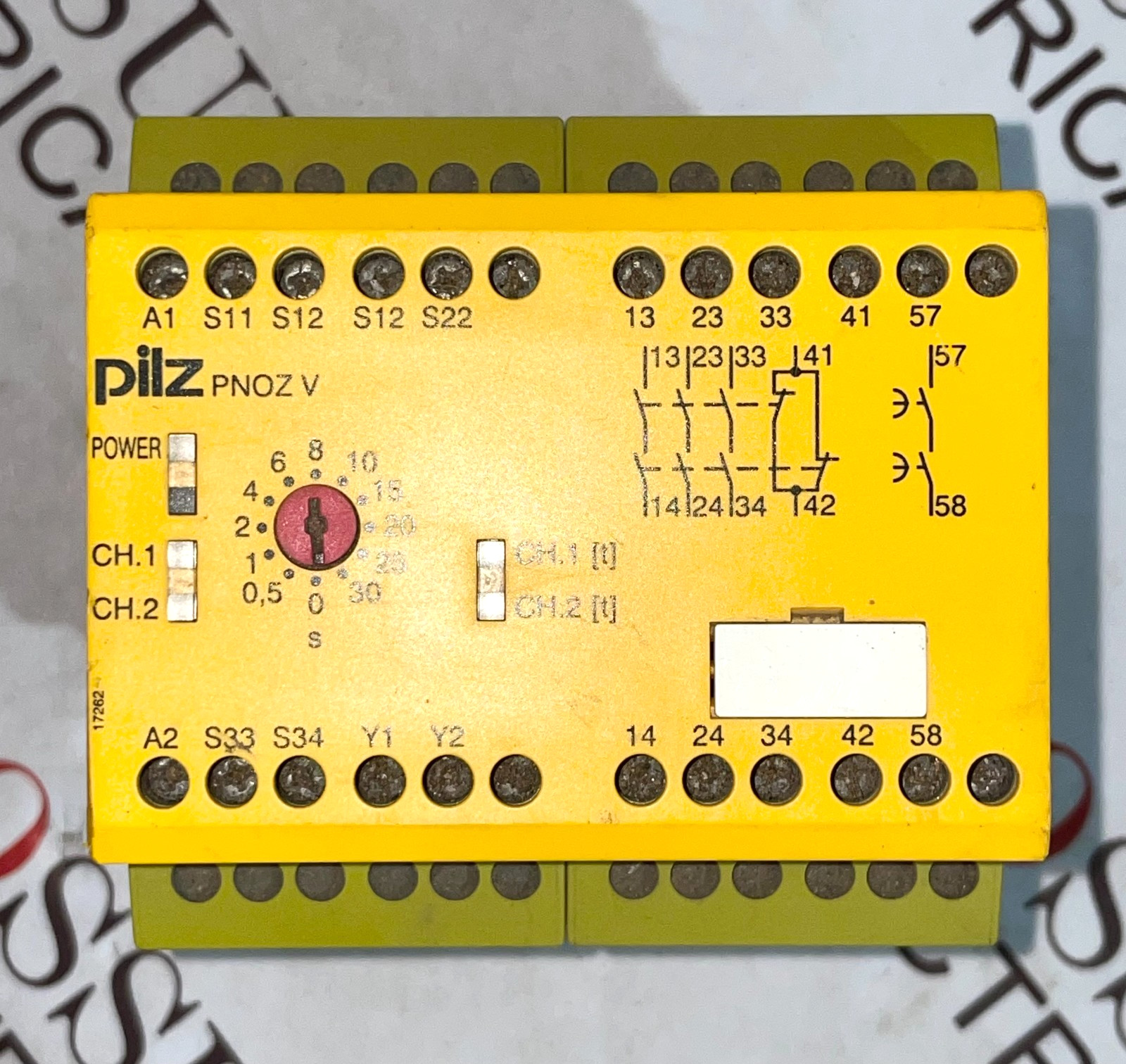PILZ PNOZ V 30S 24VDC 3N/O 1N/C 1N/O SAFETY RELAY 774790 FREE FAST SHIPPING