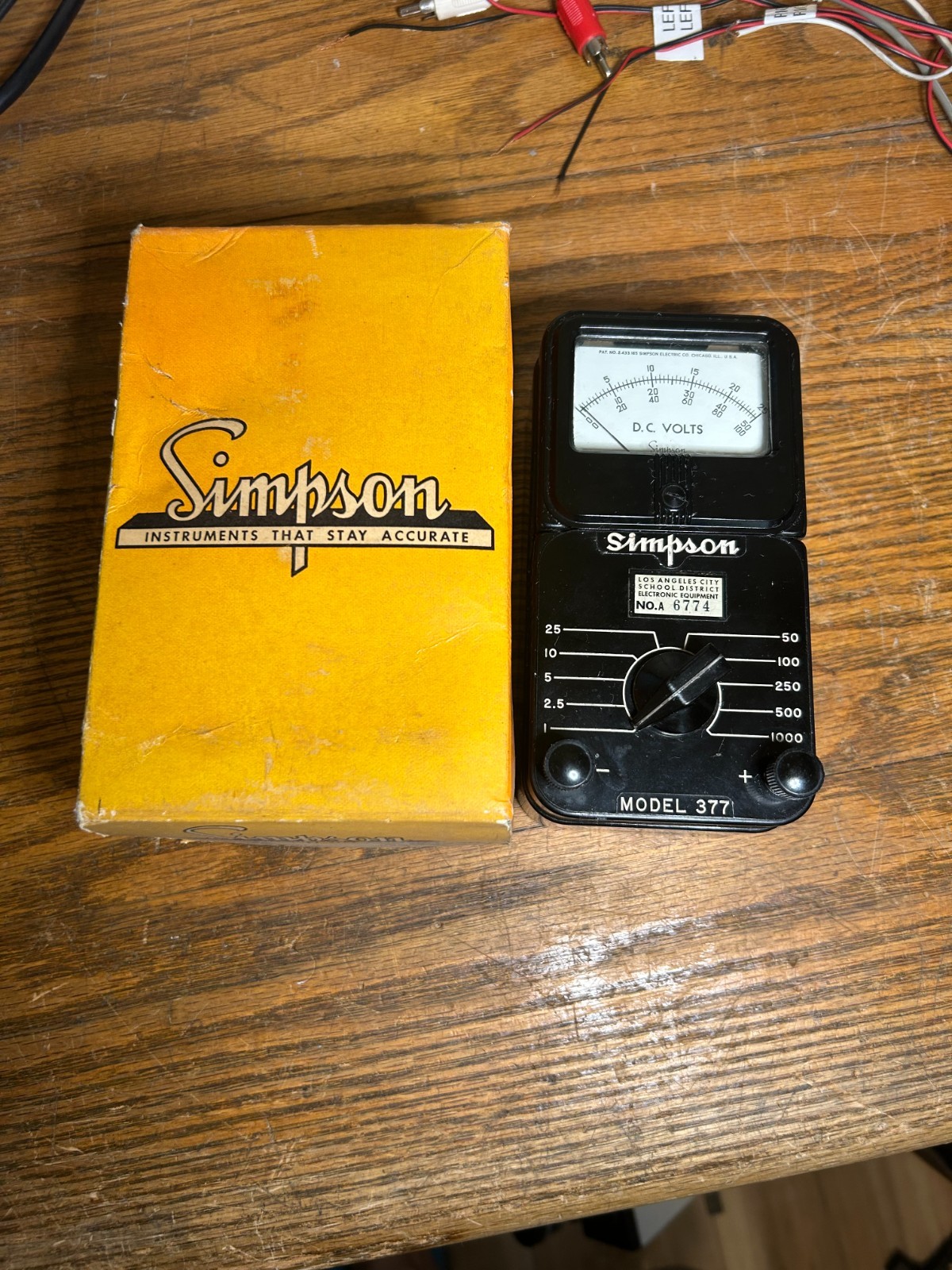 Simpson 377 DC Voltmeter Analog Panel Meter 0-1000V Tested Working w/ Box