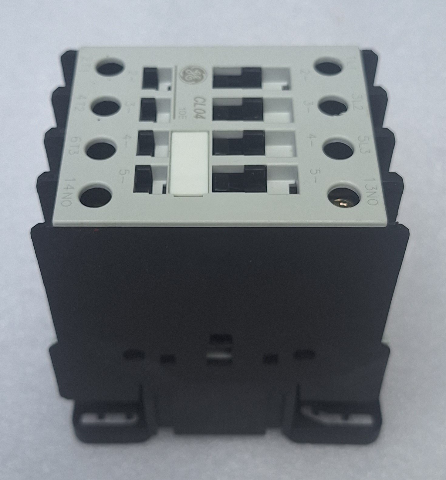 GE CL00A310TJ Miniature IEC Contactor 10A 3-Pole 110/120V AC Coil Aux