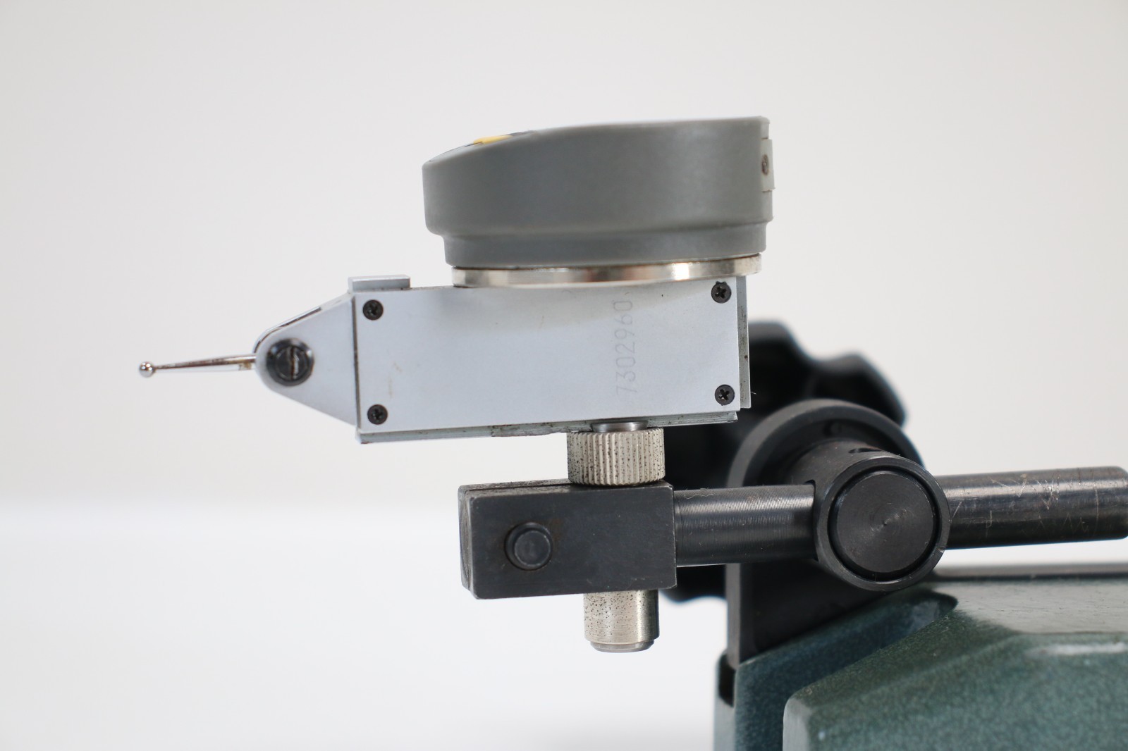 Mitutoyo 156-502 Surface Gage Stand w Fowler Sylvac Quadratest digital indicator