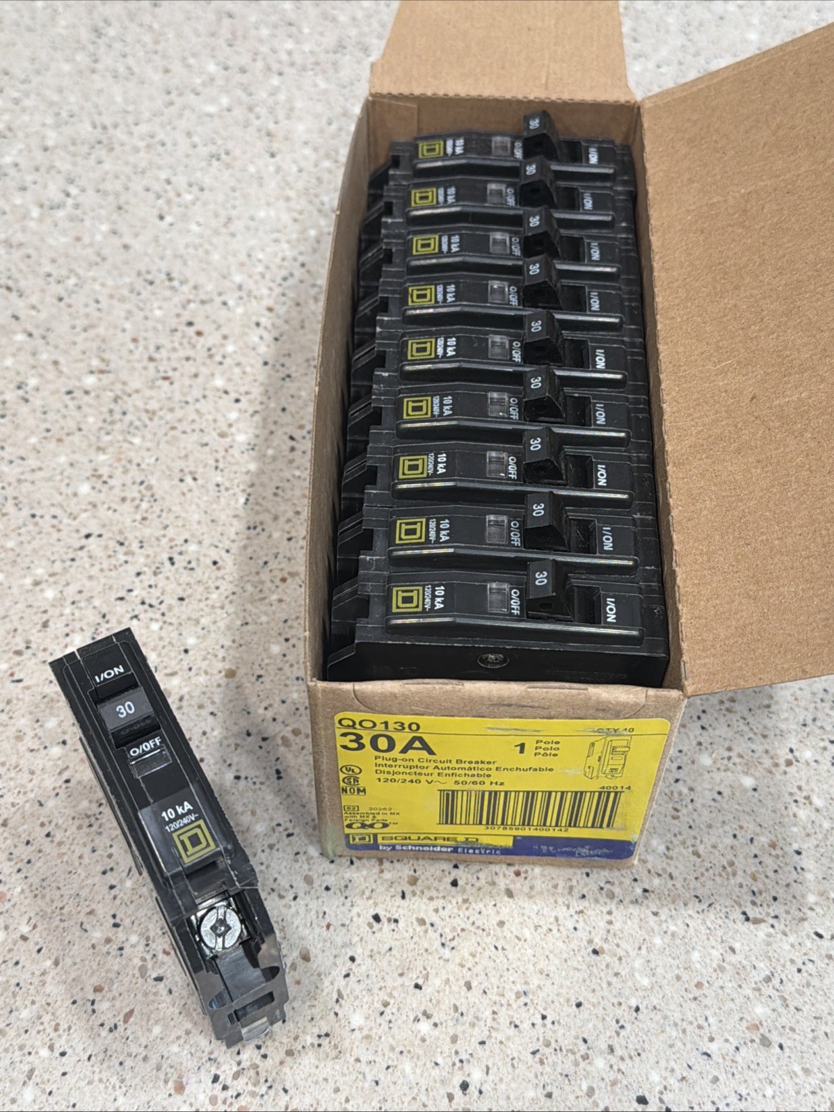 (10) Square D QO130 Circuit Breaker 30A 120/240V 1P *10 PCS NEW IN BOX US SELLER