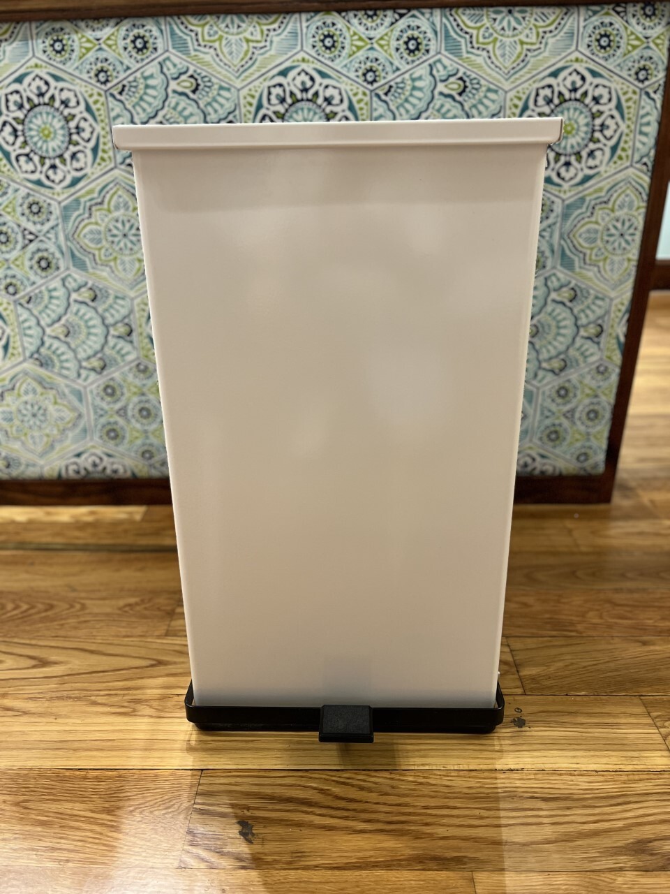 Detecto P-100 Step-On Can Waste Receptical, 100 Quart, White