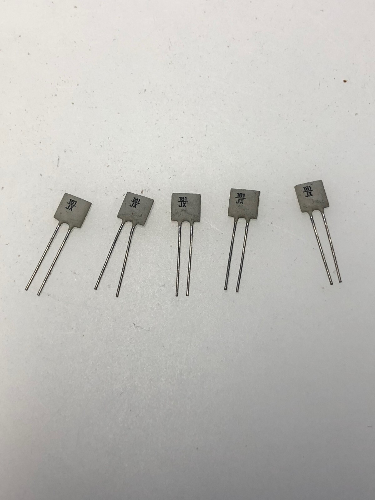 10 pcs Ceramic Disc Capacitor, 180pF, 5%, 181JX, 50 V to 100 V