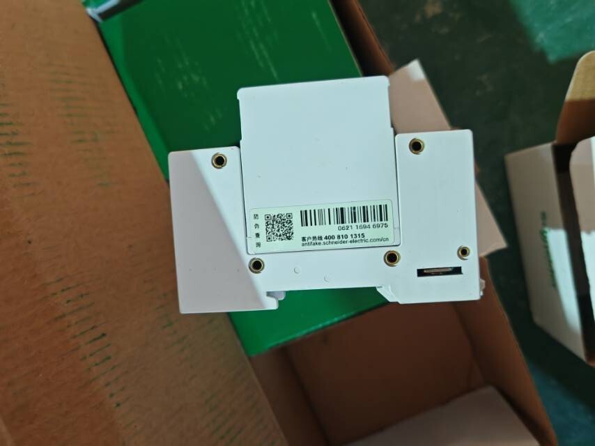 PRD81618 Brand new Schneider surge protective device PRD 60 3P+N-Imax 60kA