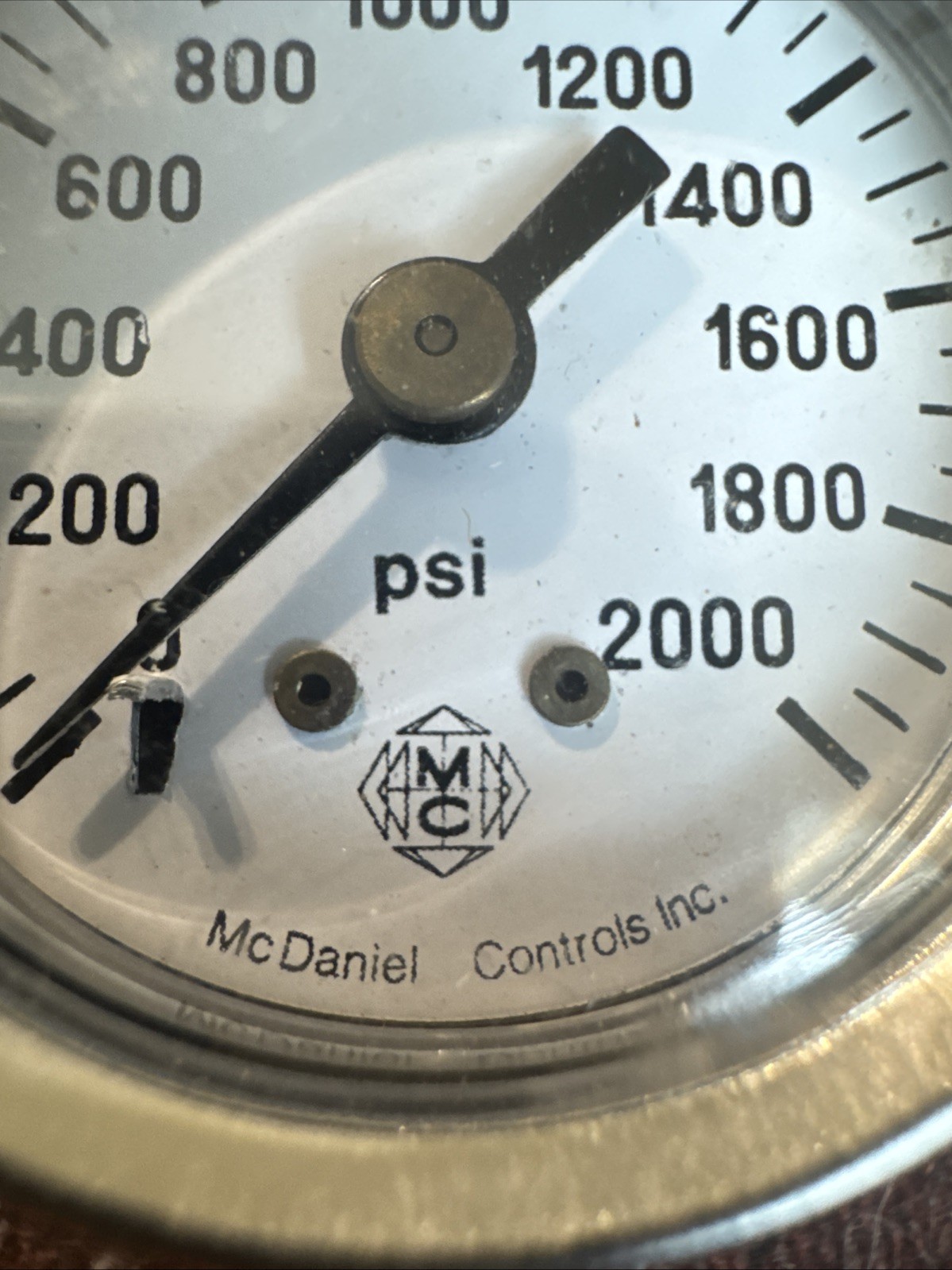 McDaniel Control Gauge 0-2000psi 1/4 NPT Spain