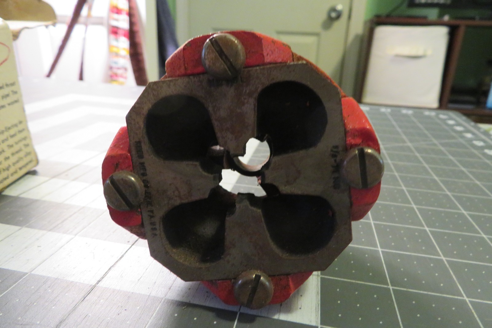 Reed Die with Ratchet Die Head Pipe Threading Threader