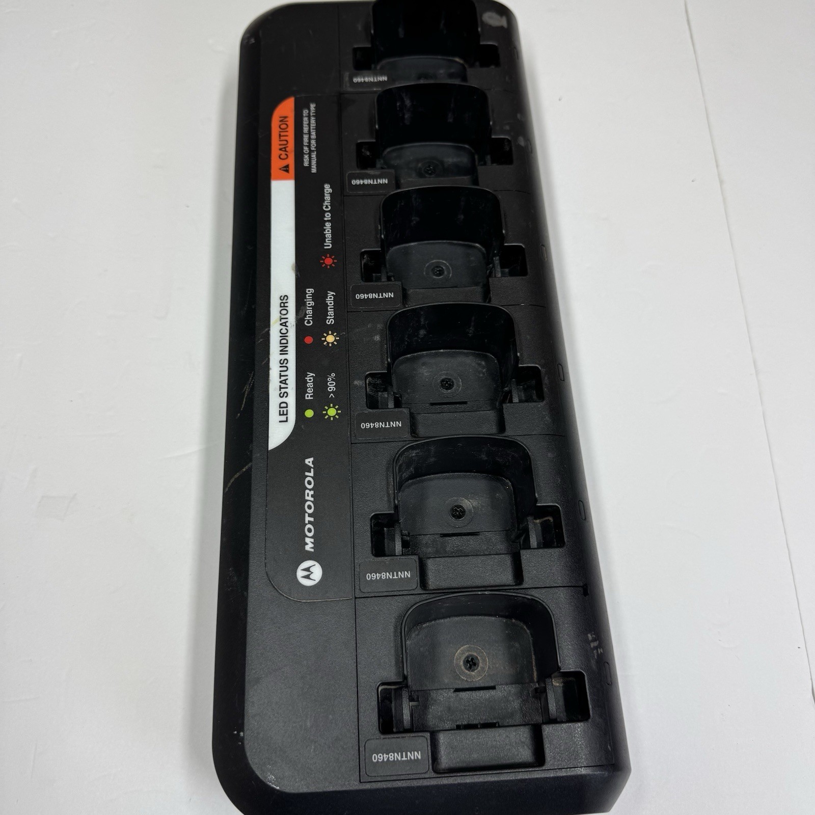 Motorola NNTN8410A Multi Unit Charger 2.4a Amp 100-240v-ac