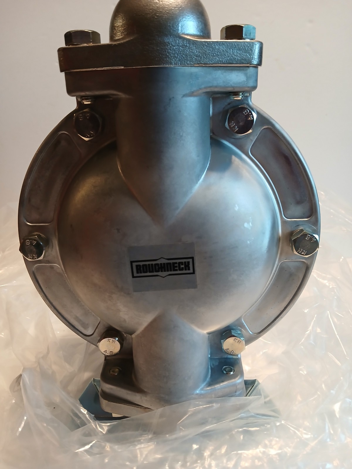 Roughneck Air-Operated Double-Diaphragm Pump, 1in. Ports, 37 GPM, Aluminum