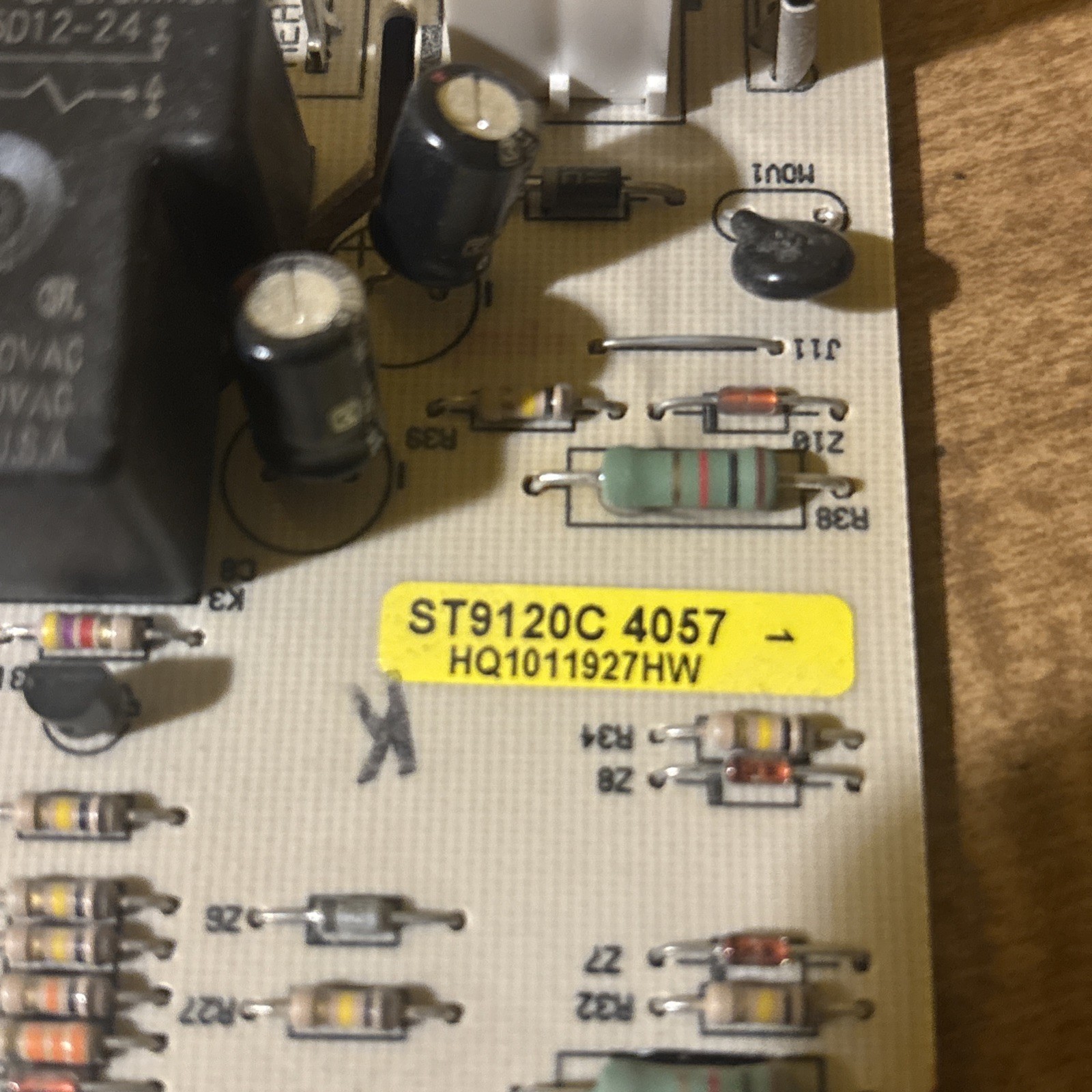 Honeywell HQ1011927HW Furnace Control Circuit Board (ST9120C4057)