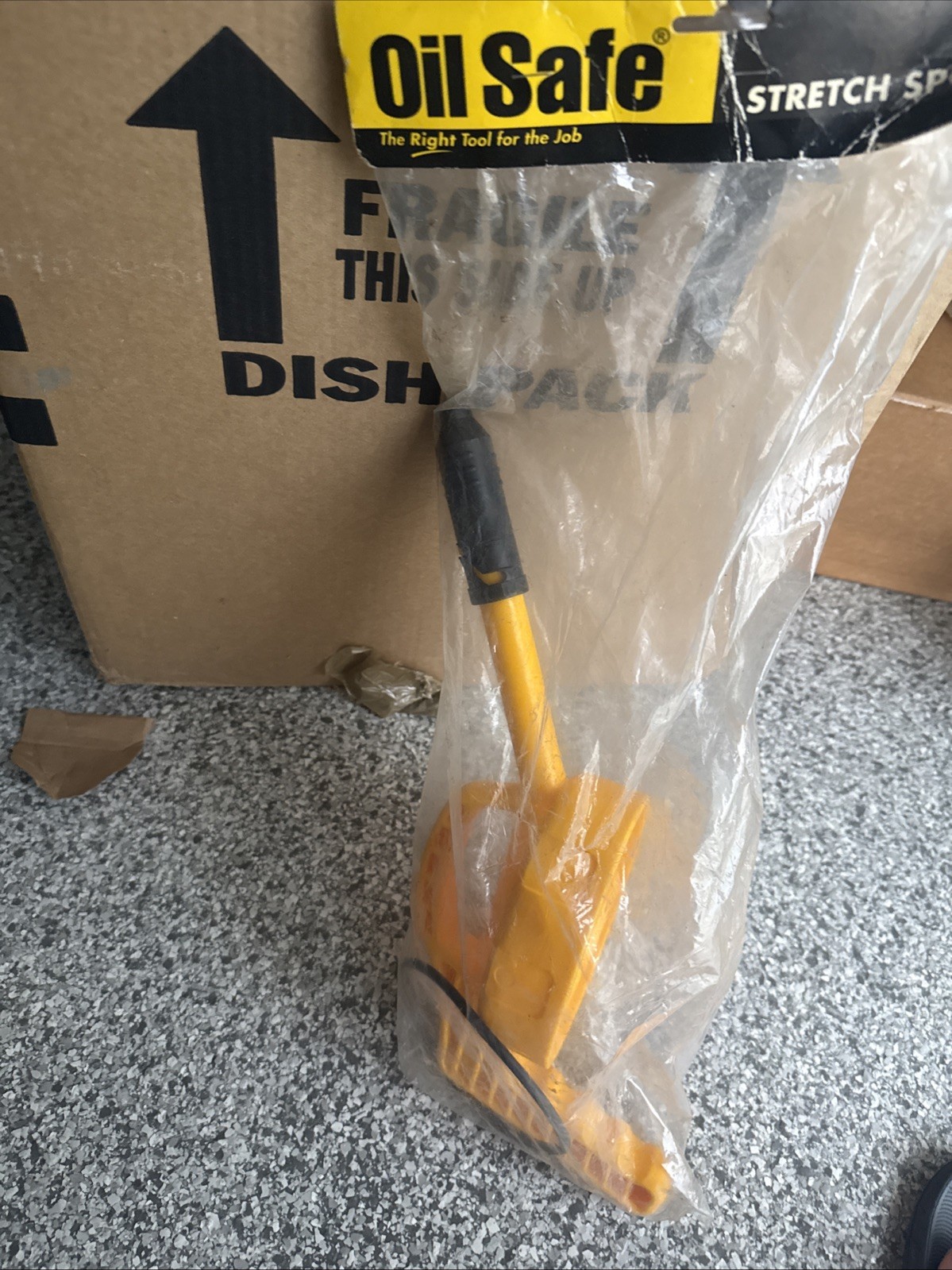 Oil Safe 100309 Stretch Spout Lid, W/0.5 In Outlet, Yellow