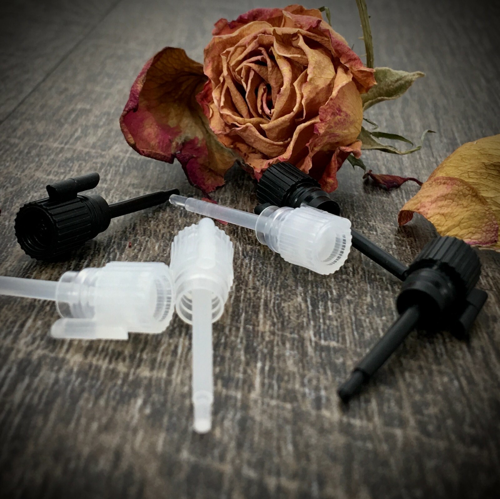 LONG GLASS VIALS 1.5 ml (8×60 mm) QTY: 200/500 – Wholesale Glass Vials