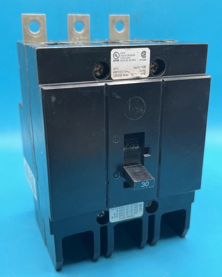 Cutler Hammer GHB3030 30A 3 Pole Circuit Breaker