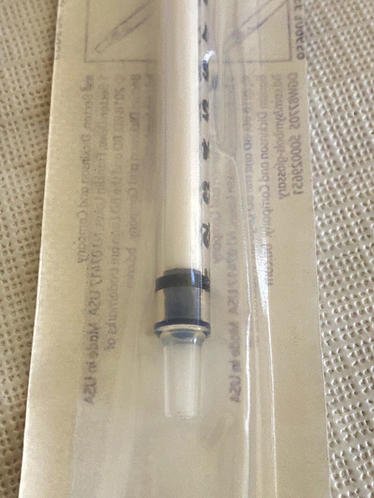 (164) Laboratory Plastic 1mL Sterile Disposable Tuberculin Slip Tip Syringes