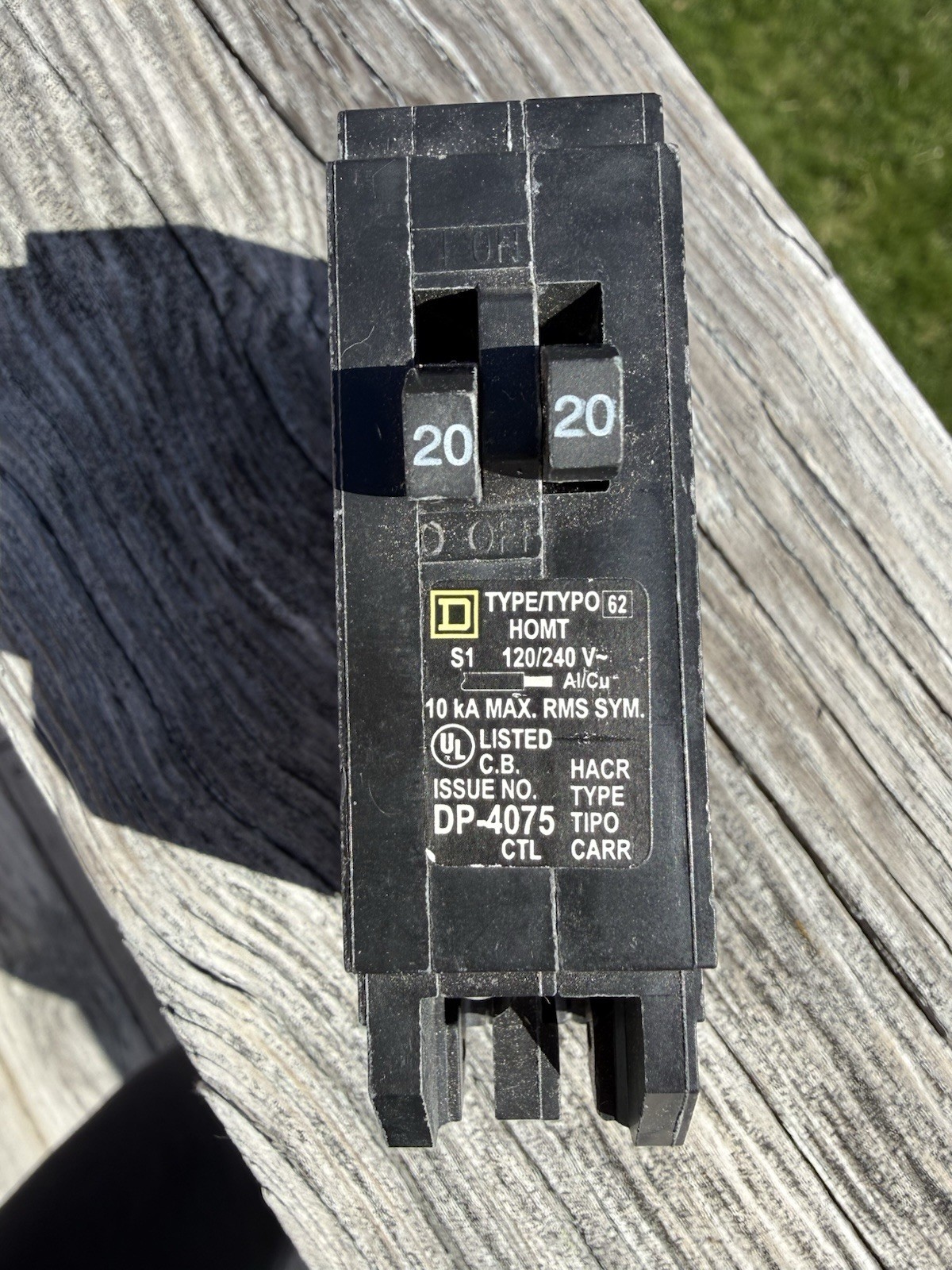 Square D HOMT2020 Homeline 20 amp Twin 1 Pole Tandem Circuit Breaker NEW!!