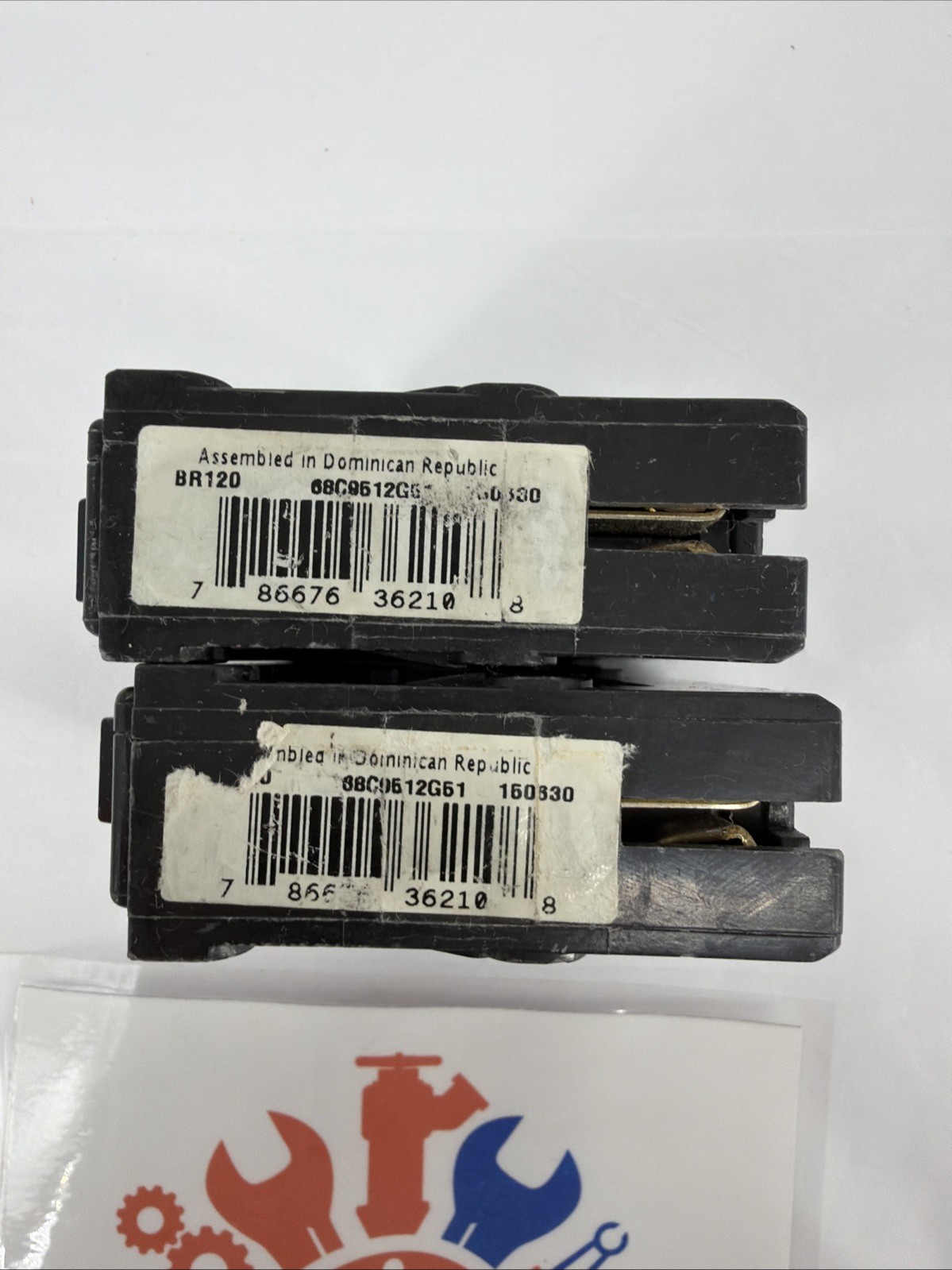 (Lot of 2) Eaton BR120 Circuit Breakers, 1 Pole, 20A, Type C120, 120/240V