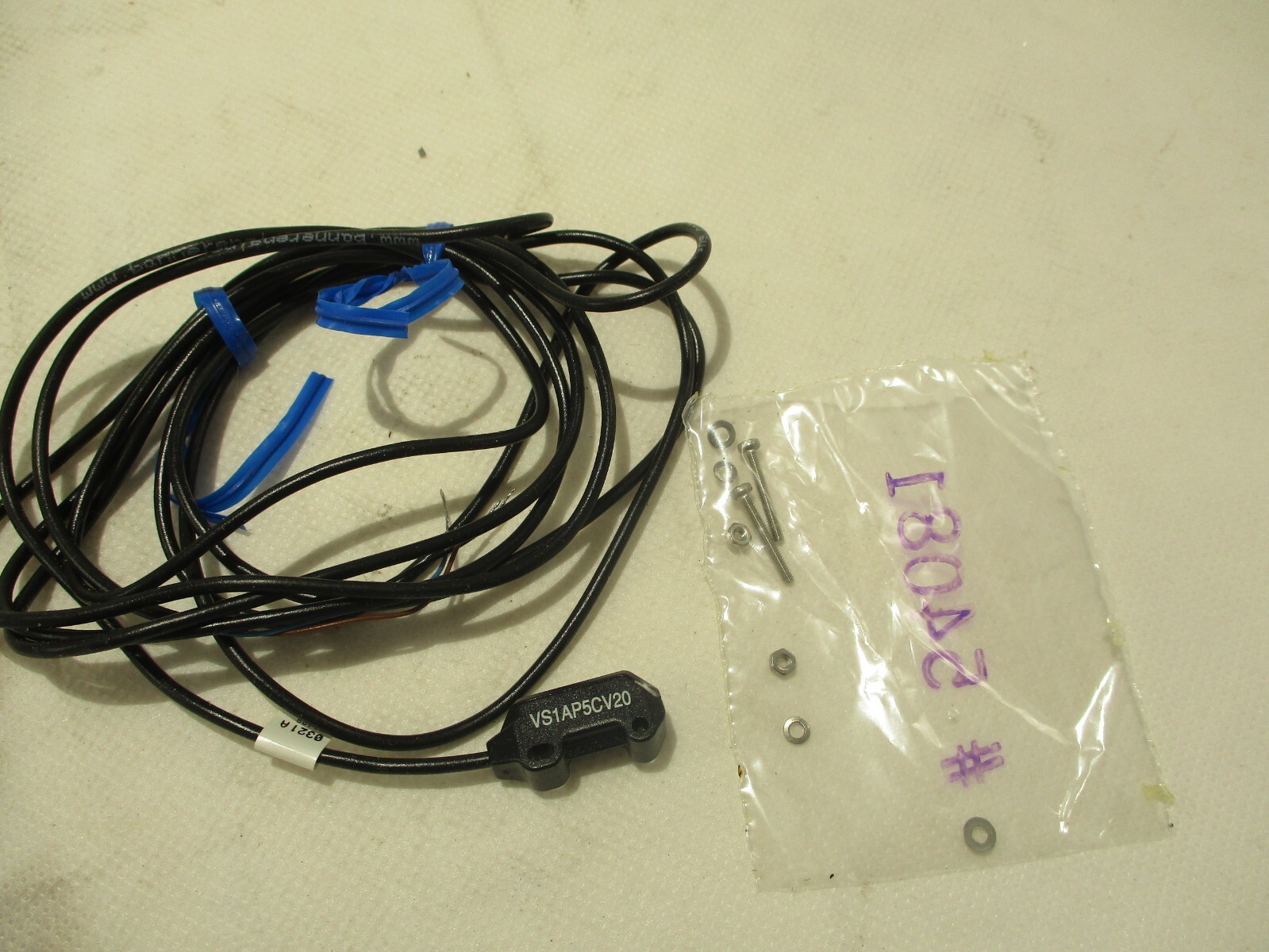 NEW BANNER VS1AP5CV20 MODE SENSOR VSI-SERIES 56498