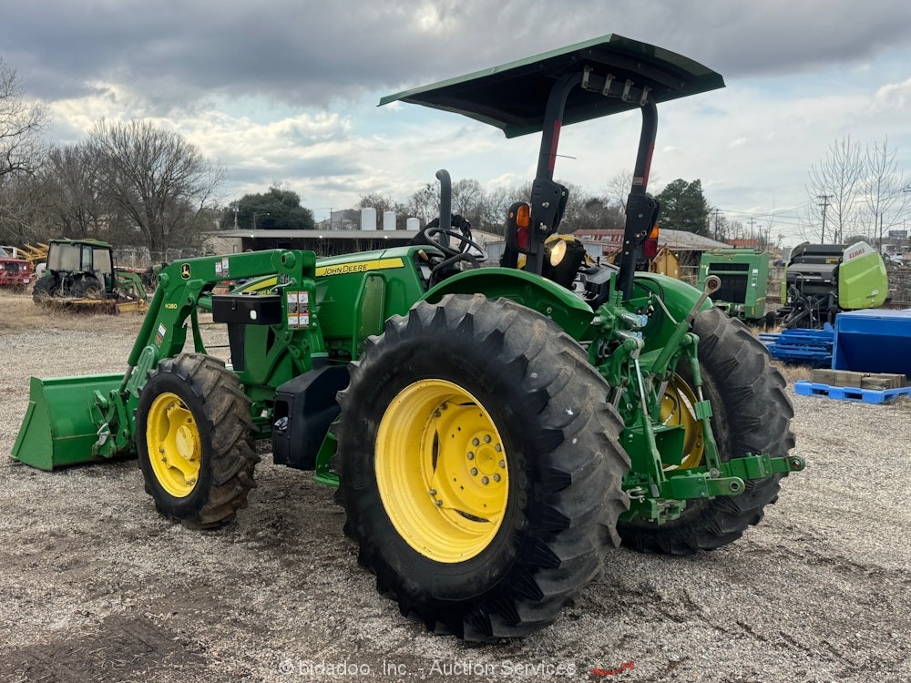 2015 John Deere 5085M 4WD Utility Farm Tractor H260 Loader PTO 3-Point bidadoo