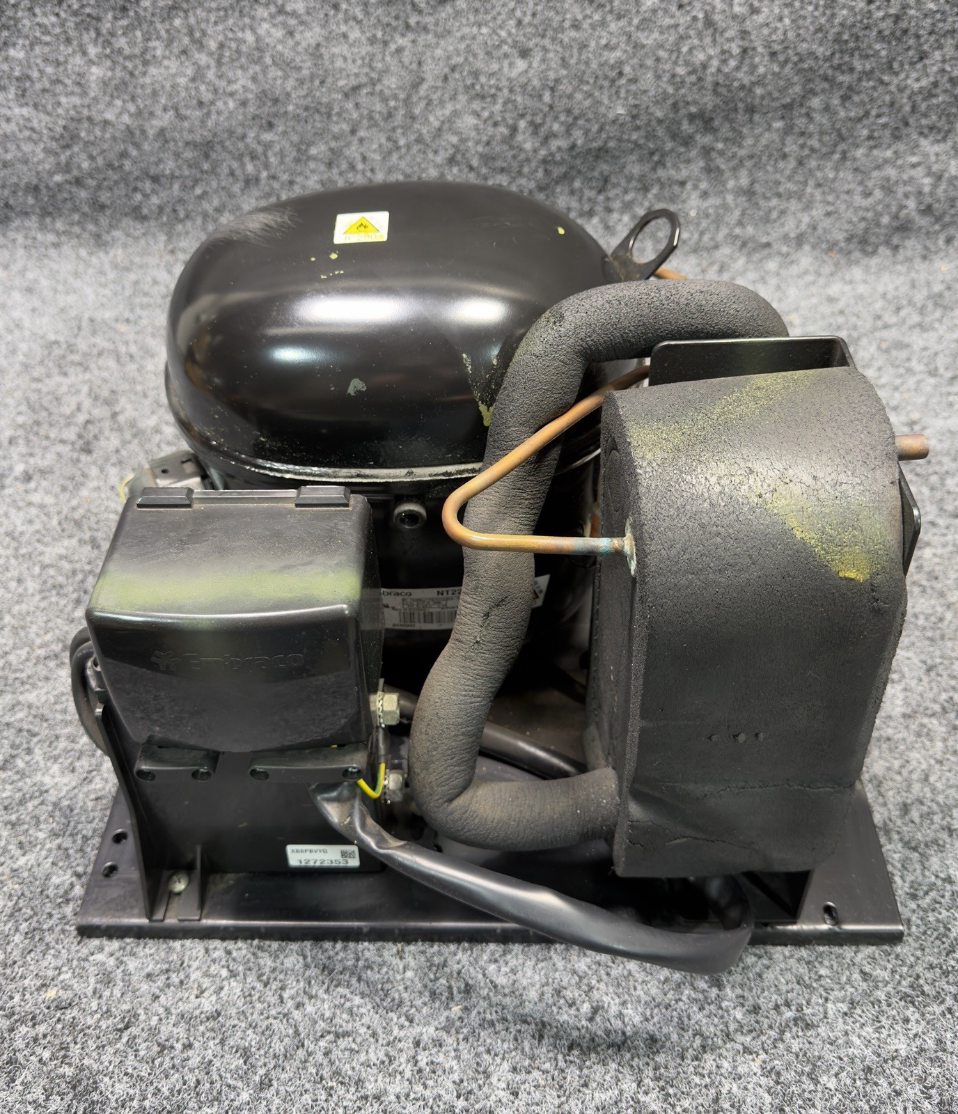 Embraco UNT2210UV Condensing Unit R290, 208-230V, 1 Phase, LBP, 1-1/4 HP
