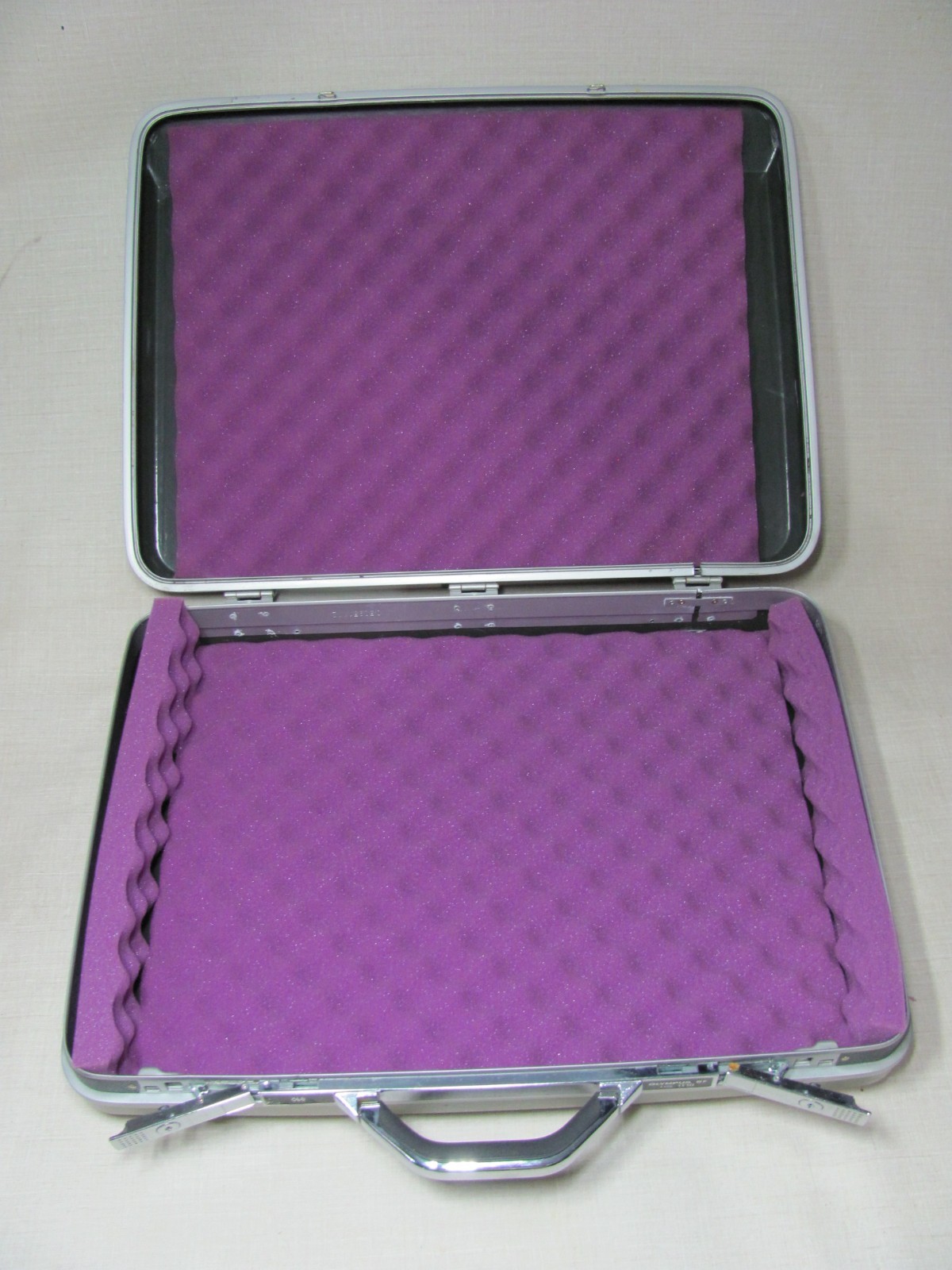 OLYMPUS HARD CARRYING CASE ONLY FOR OLYMPUS BF-1T10 GOOD CONDITION