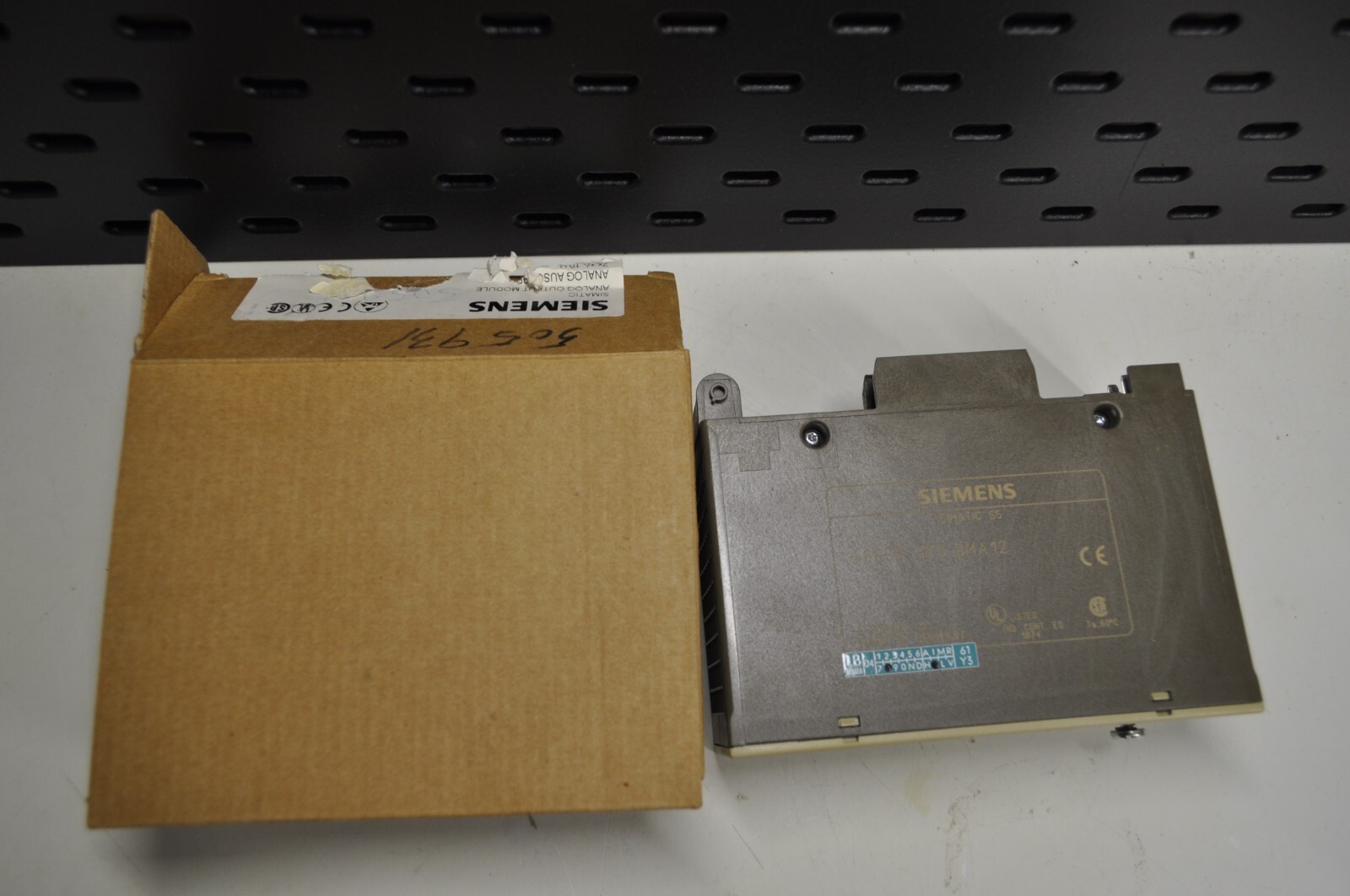 Siemens 6ES54708MA12 Industrial Control System 6ES5470-8MA12 Analog PLC S5
