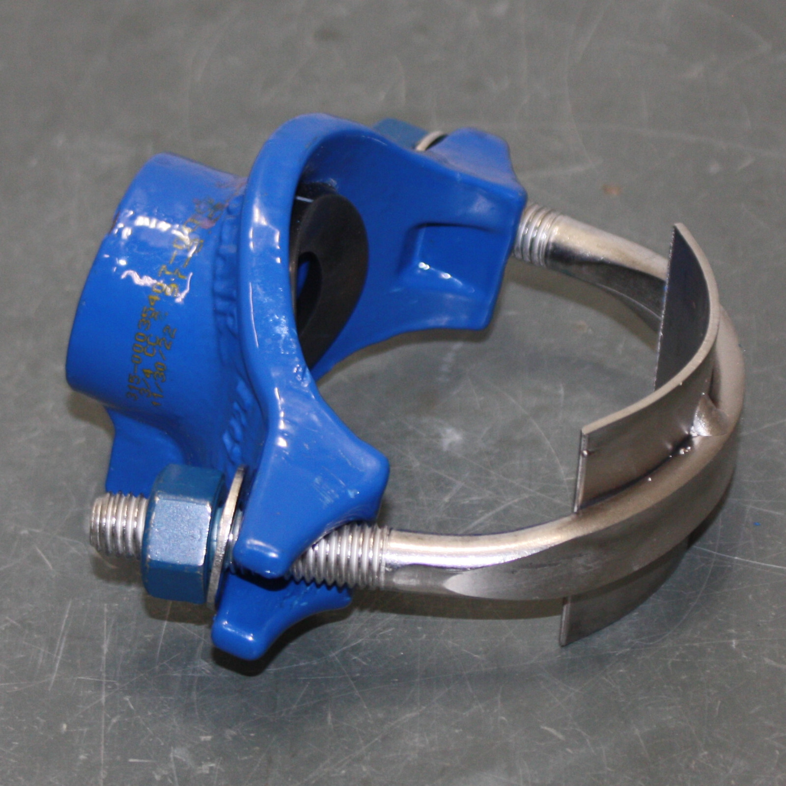 Smith Blair Single-Strap Service Saddle 31500035407000 CC, 3″ Pipe, 3/4″ CC