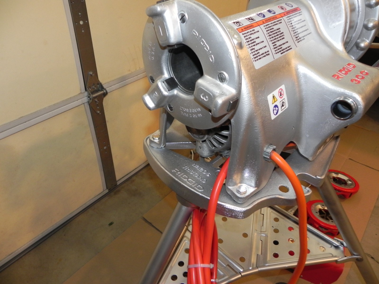 RIDGID 300 PIPE THREADER 115 V, 38 RPM,341,360, 311, 2 die heads refurbished