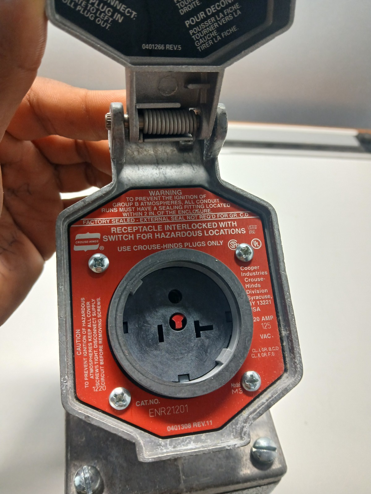 Crouse-Hinds Interlocked Receptacle 16-30A 125VAC Factory Sealed Hazardous