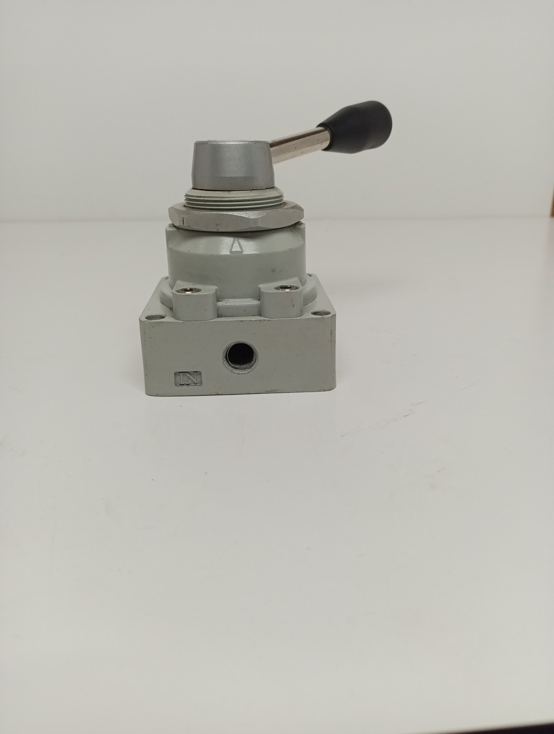 Aro M112lr Manual Air Control Valve,4-Way,1/4In Npt