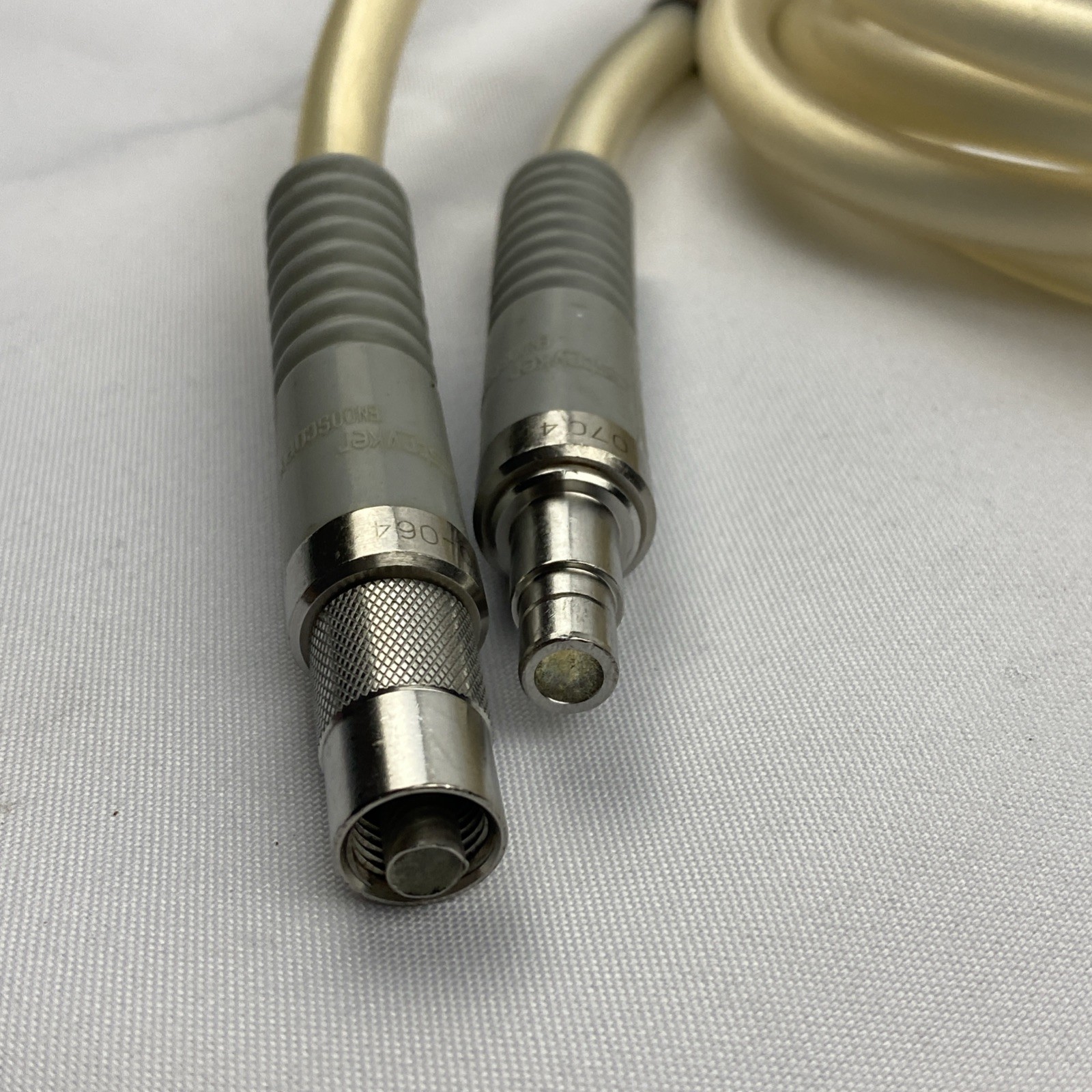 Stryker 5.0mm x 10′ Clear Case Fiberoptic Light Cable (233-050-064)