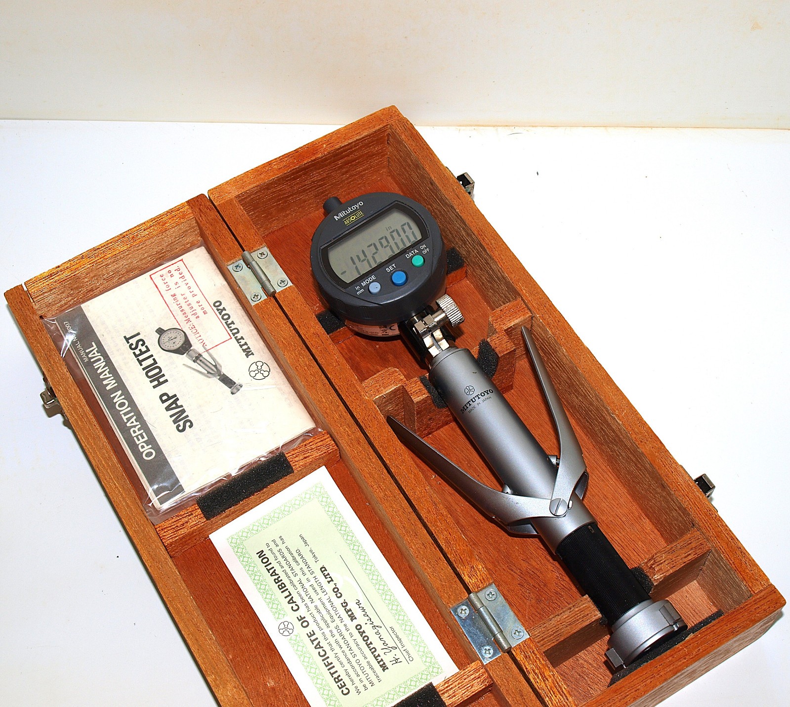 MITUTOYO 1.2-1.4″ HOLTEST 3 POINT BORE GAGE with DIGIMATIC INDICATOR. TESTED