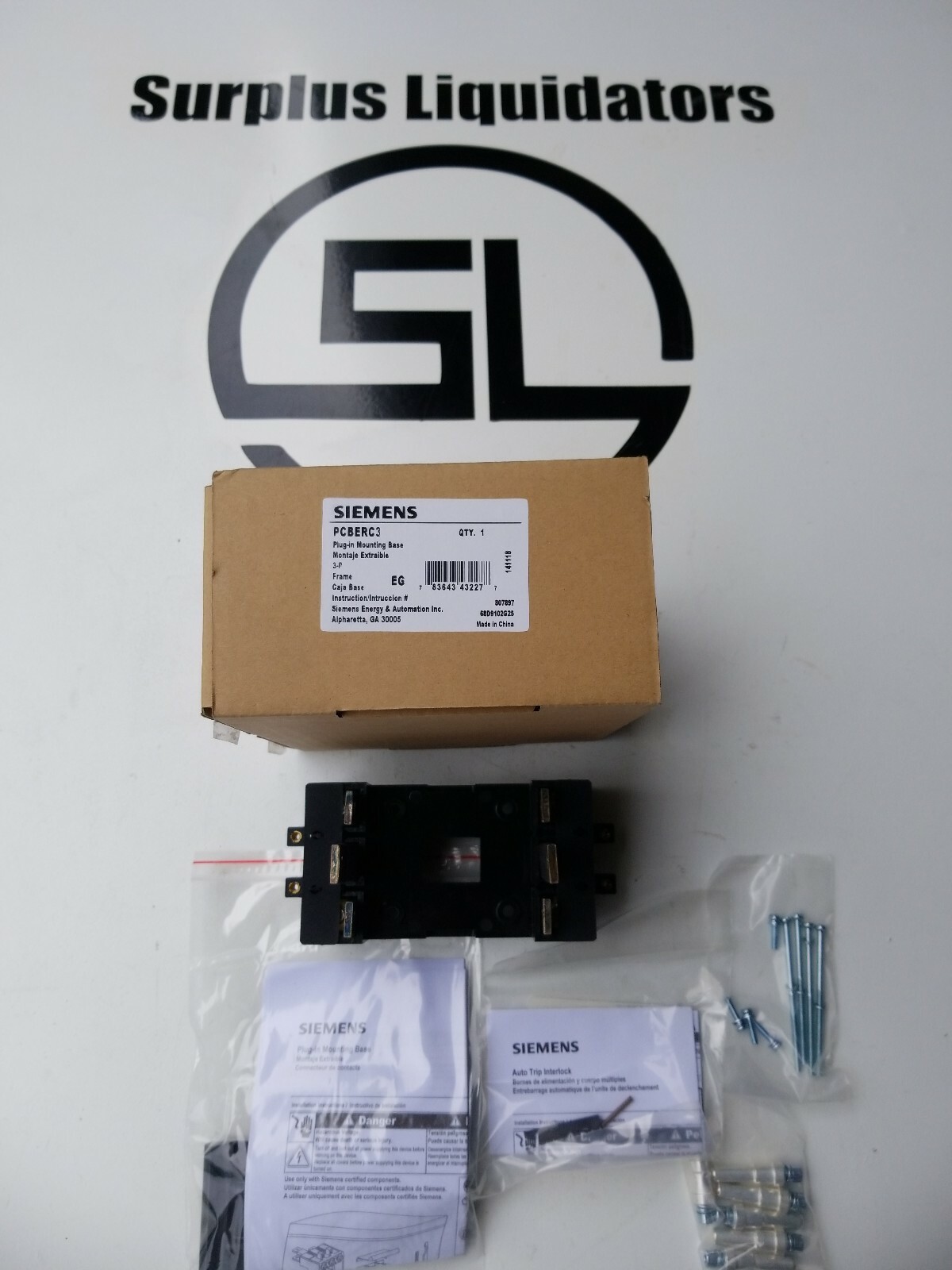 NEW IN BOX SIEMENS PCBERC3 PLUG-IN MOUNTING BASE. FAST SHIP! LOW PRICE GUARANTY