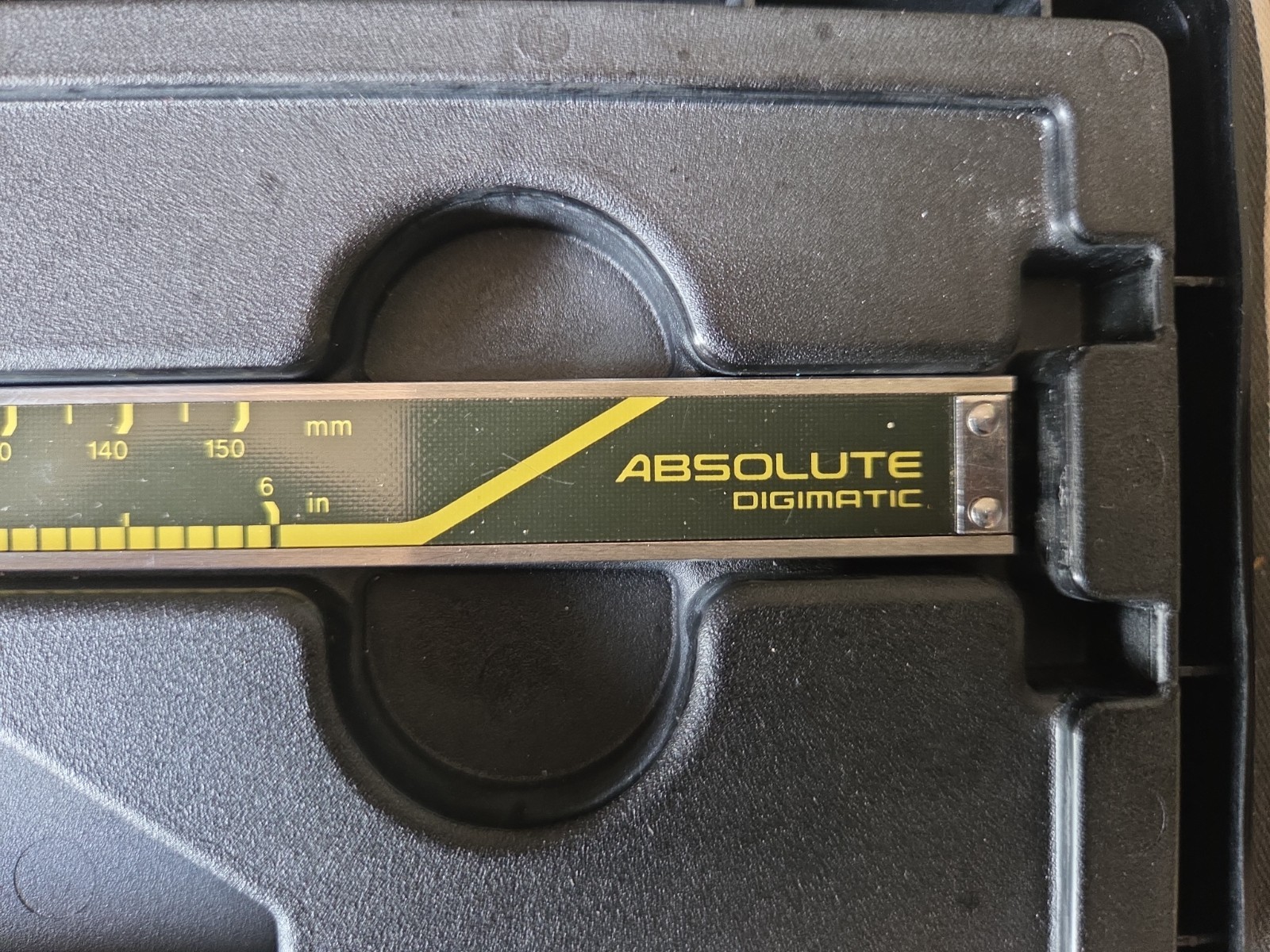 Mitutoyo Digimatic Caliper 500-196-30 Absolute, 0″-6″, 150mm CD-6″ (USED)