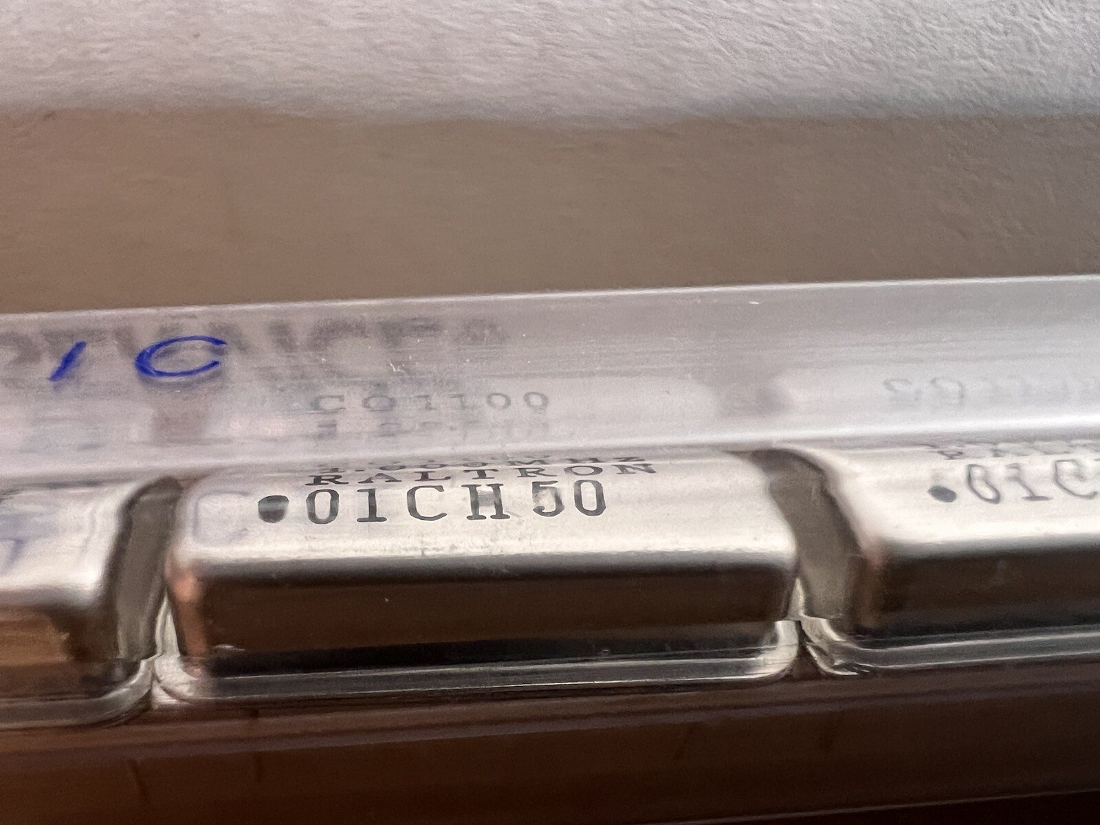Raltron CO1100 1 MHz Crystal Oscillator in Anti-Static Sleeve