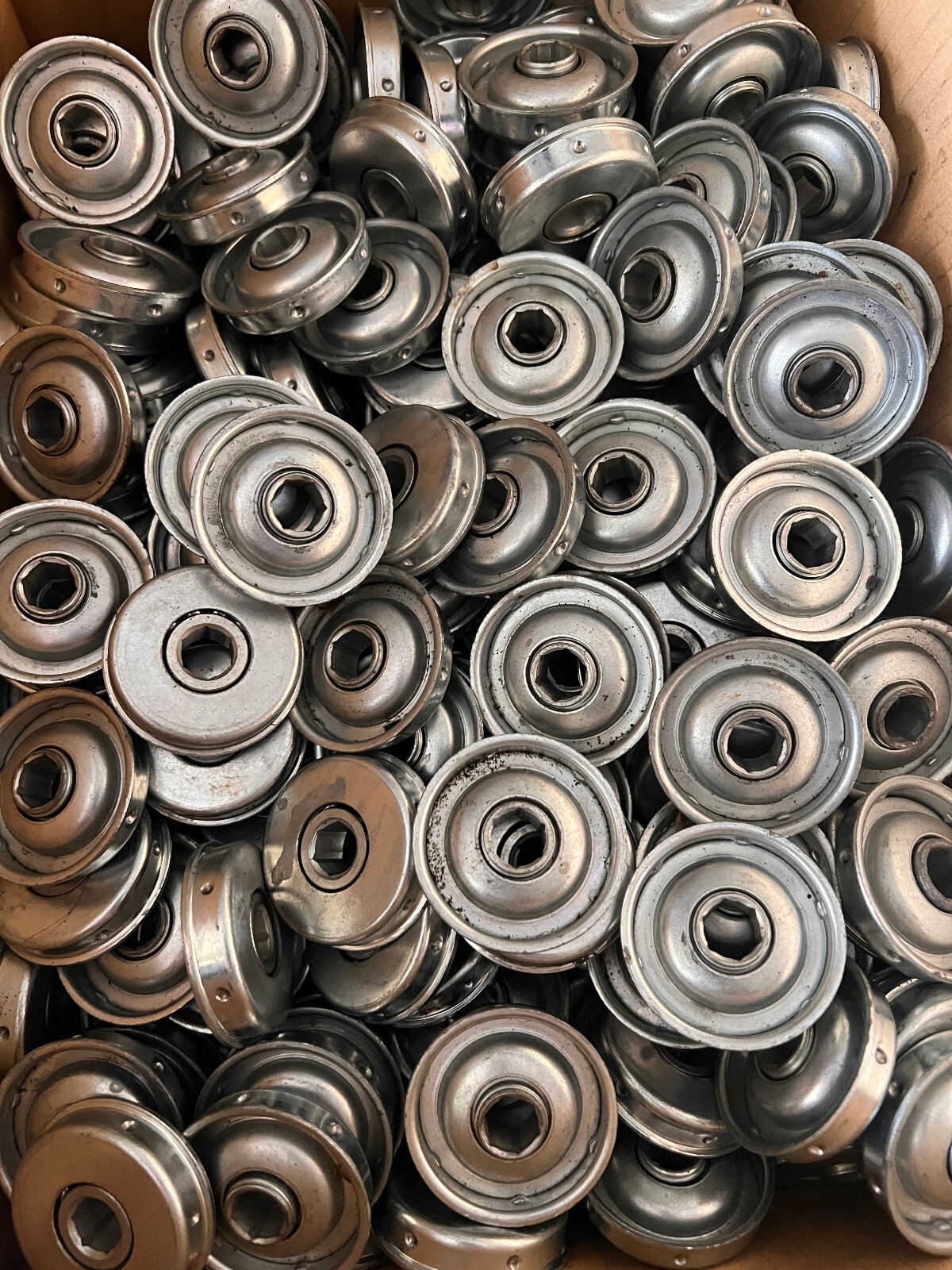 Frantz Conveyor Bearing 1.788″ OD, 1.90″ Fl , 7/16″Hex Bore LOT of 20 NOS PN 107