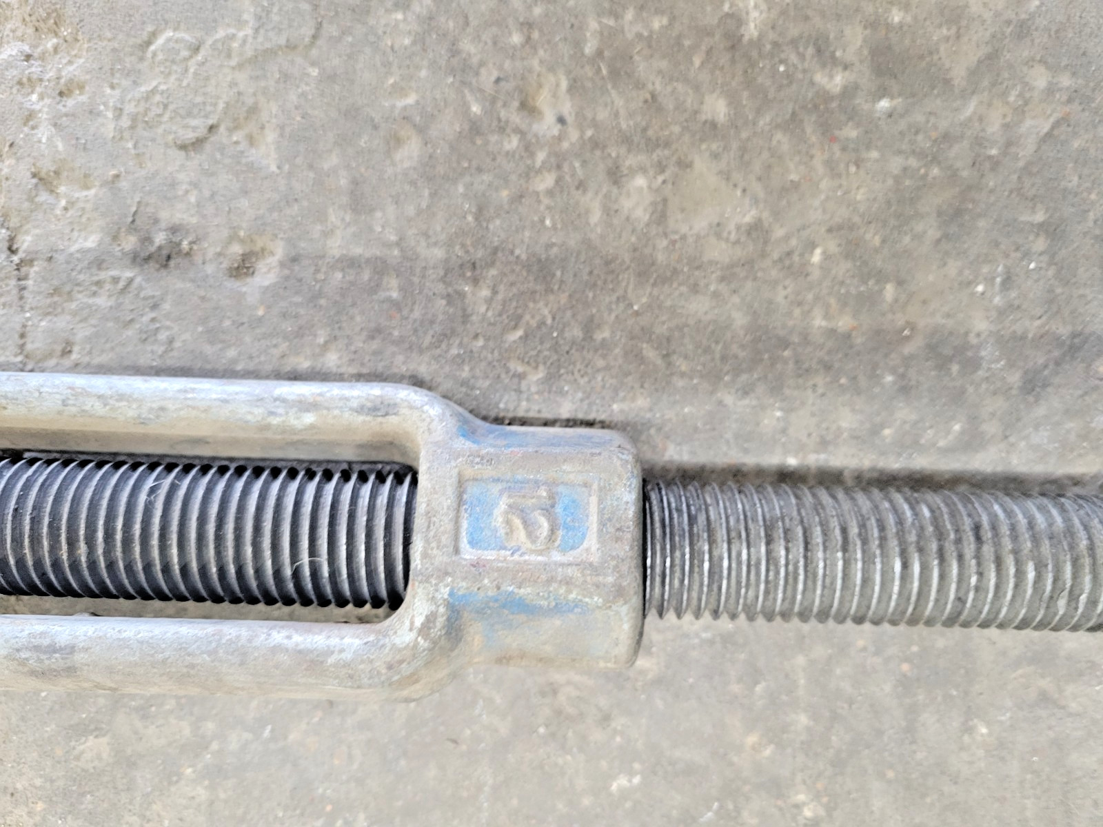 TURNBUCKLE EYE TO EYE THREAD LENGTH 14″ THREAD SIZE 1″-8 39″ X 50″ STEEL 1″ DIA