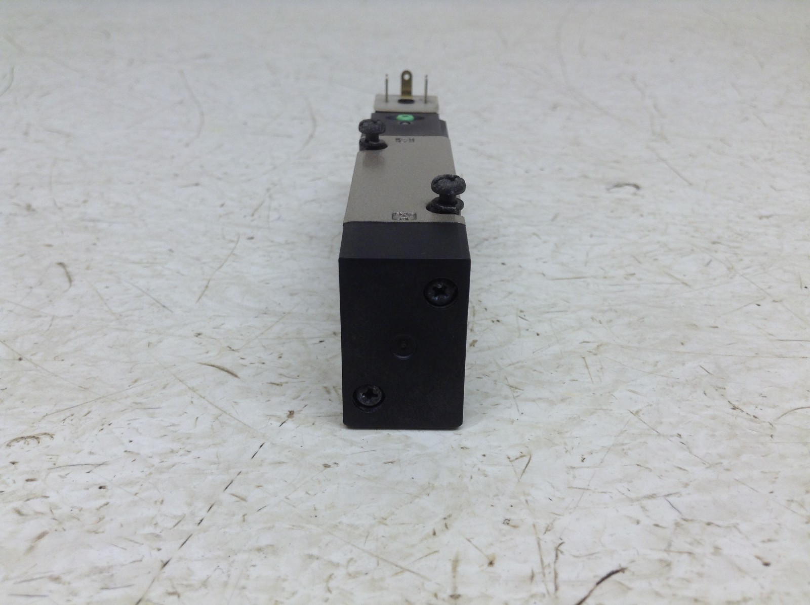 CKD 4KB219-B-ST 24 VDC Pneumatic Valve 4KB219BST (VT)