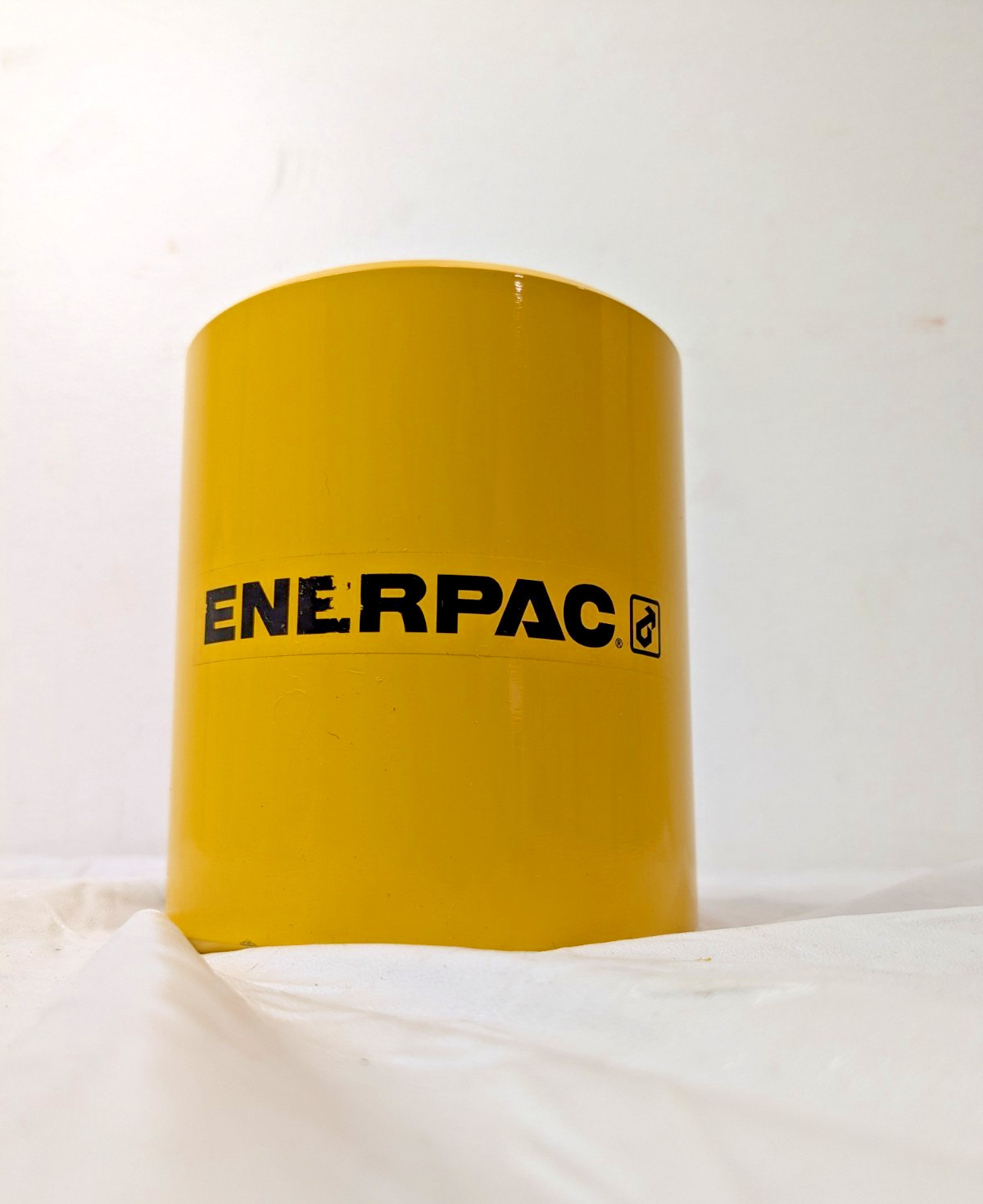 Enerpac 30 Ton Single-Acting Low-Height Hydraulic Cylinder RCS302