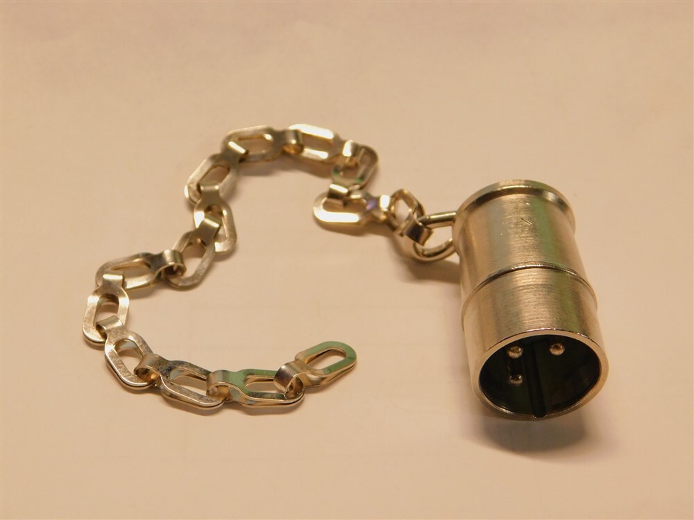 Switchcraft N3MS 3-Pin Male Q-G XLR Shorting Plug w/ 6″ Connector Chain