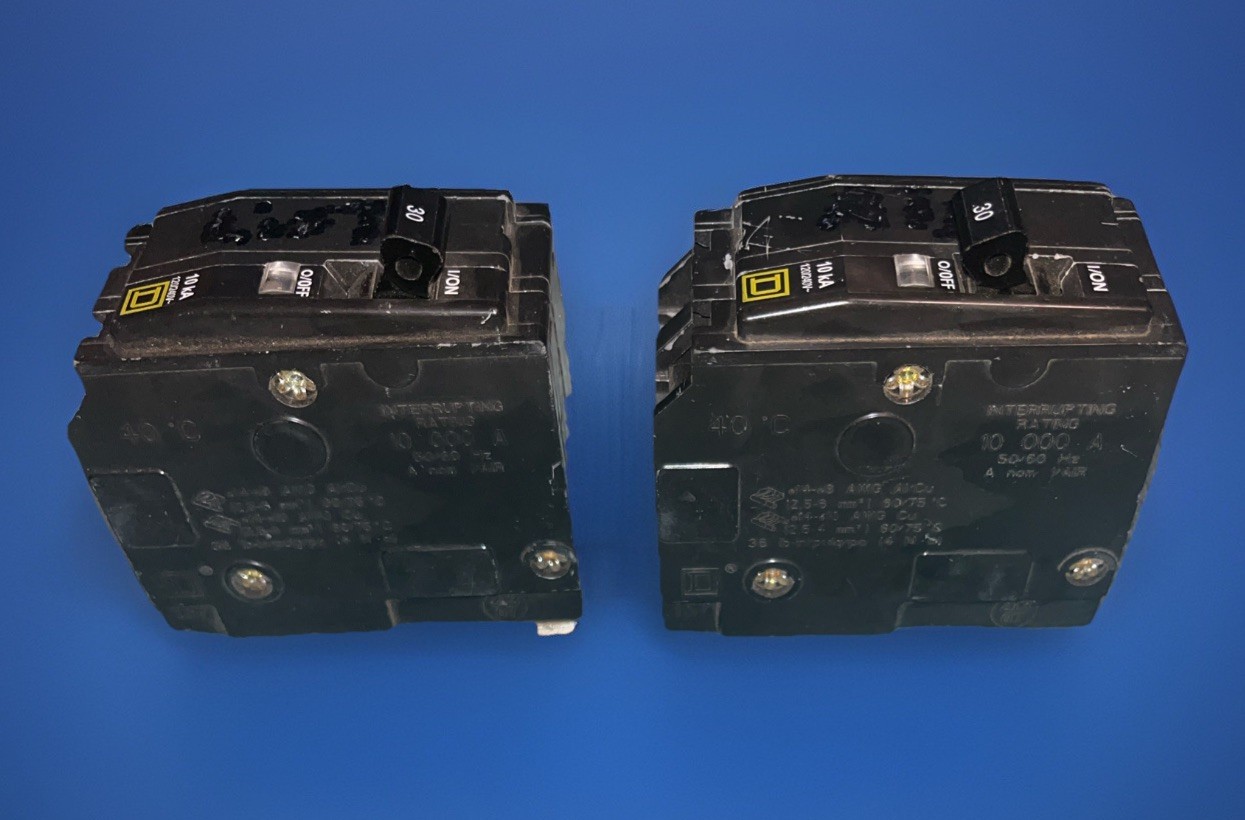 Square D QO230 Circuit Breaker 2 Pole 120/240V 30 Amp Plug In Lot Of 2 Used