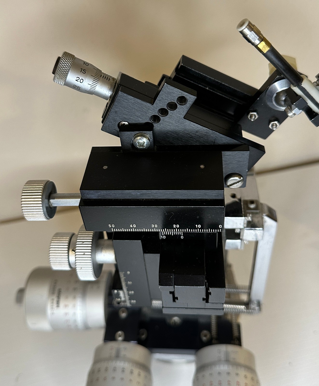 Sutter Instruments MP-85 L Huxley Style manipulator superresolution, patch clamp