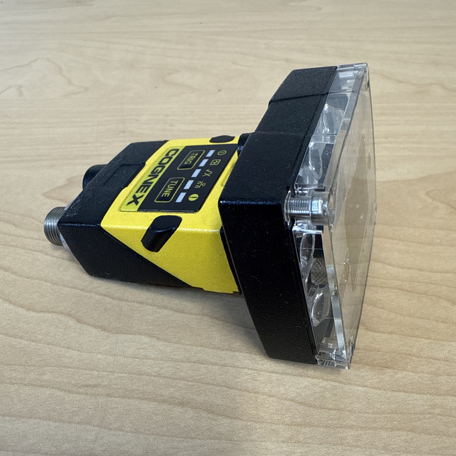 Cognex IS2000M-120-40-125 In-Sight 2000 Vision Sensor 825-10247-1R 821-10026-1R