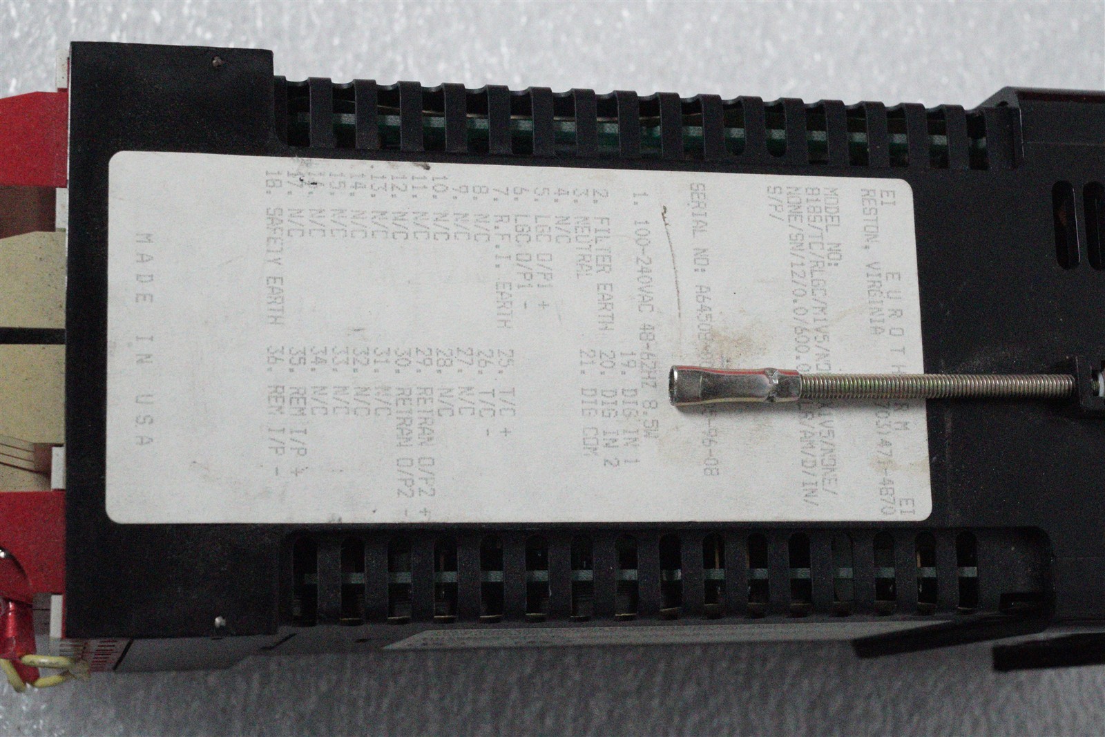 Eurotherm 818S/TC/RLGC/M1V5/NONE/X1V5/NONE/NONE/SN/12/0.0/600.0/C/LR/AM/D/IN/S/P